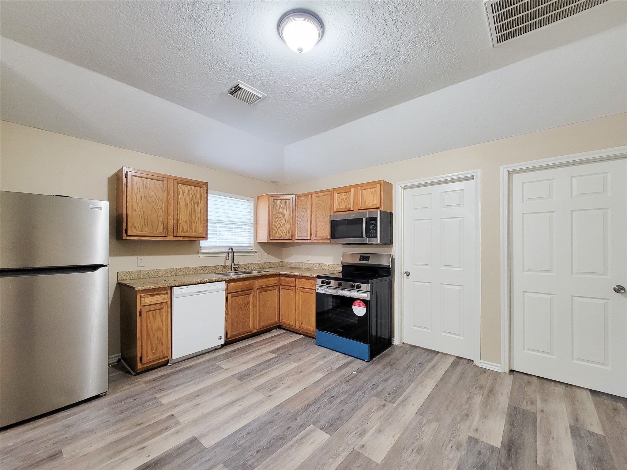 12700 Royal Green Drive Property Photo 7