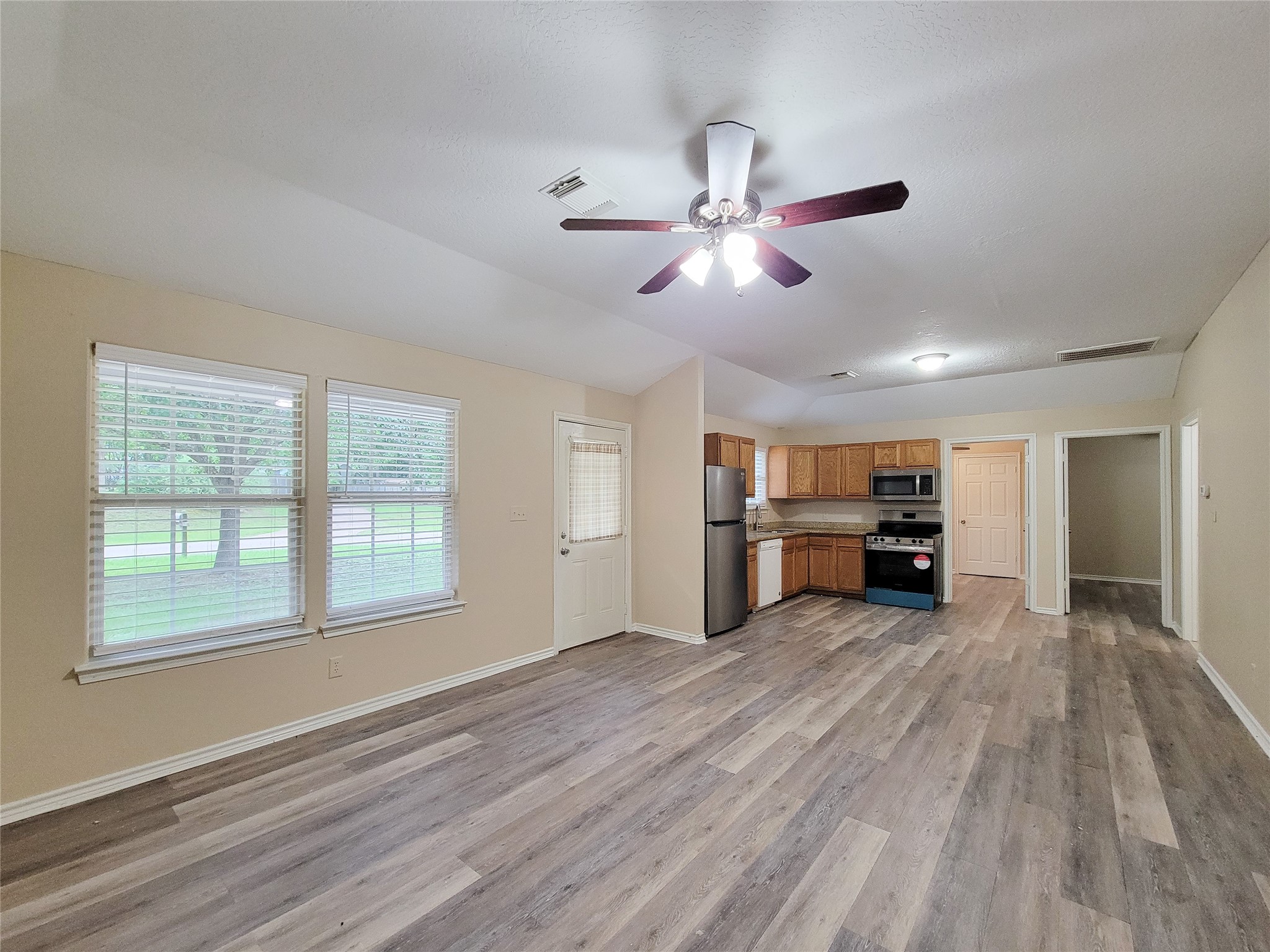12700 Royal Green Drive Property Photo 8