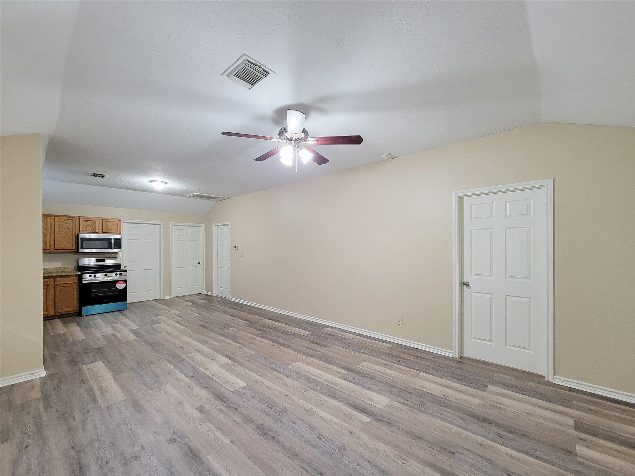 12700 Royal Green Drive Property Photo 10