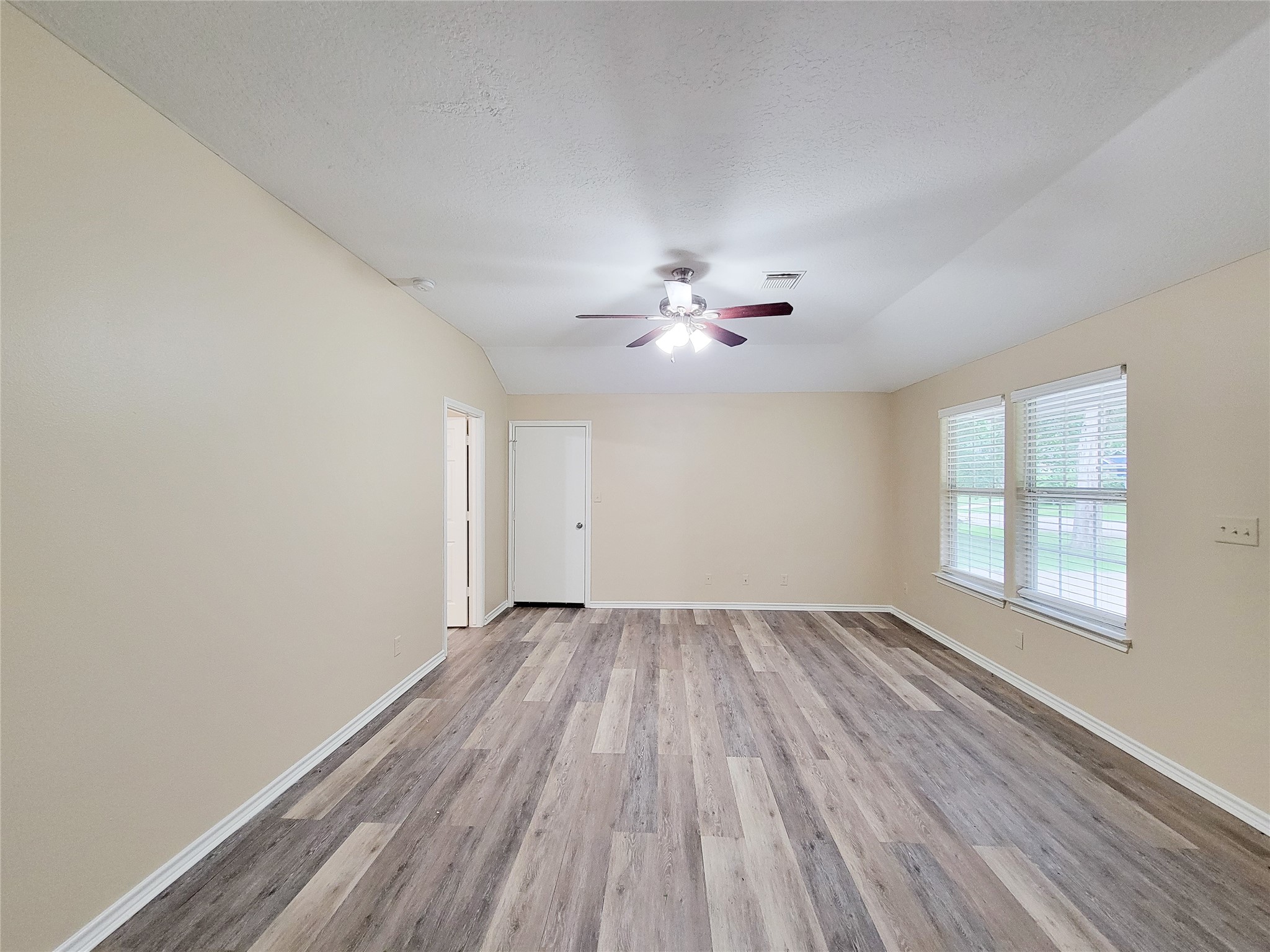 12700 Royal Green Drive Property Photo 15