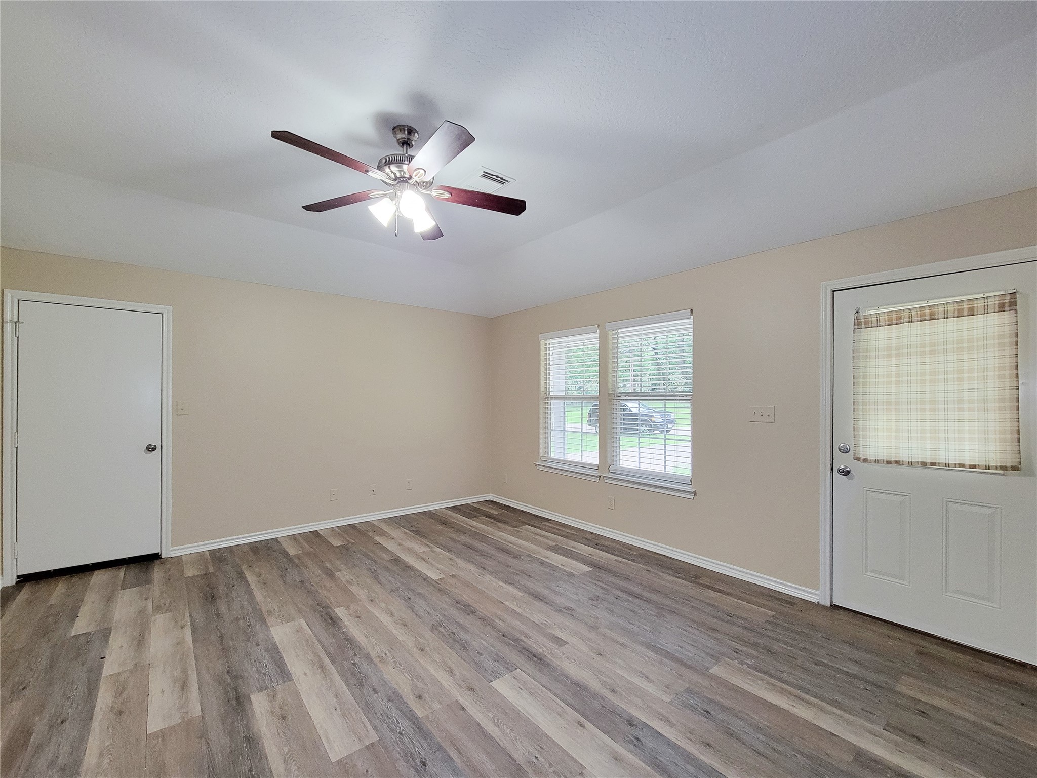 12700 Royal Green Drive Property Photo 27