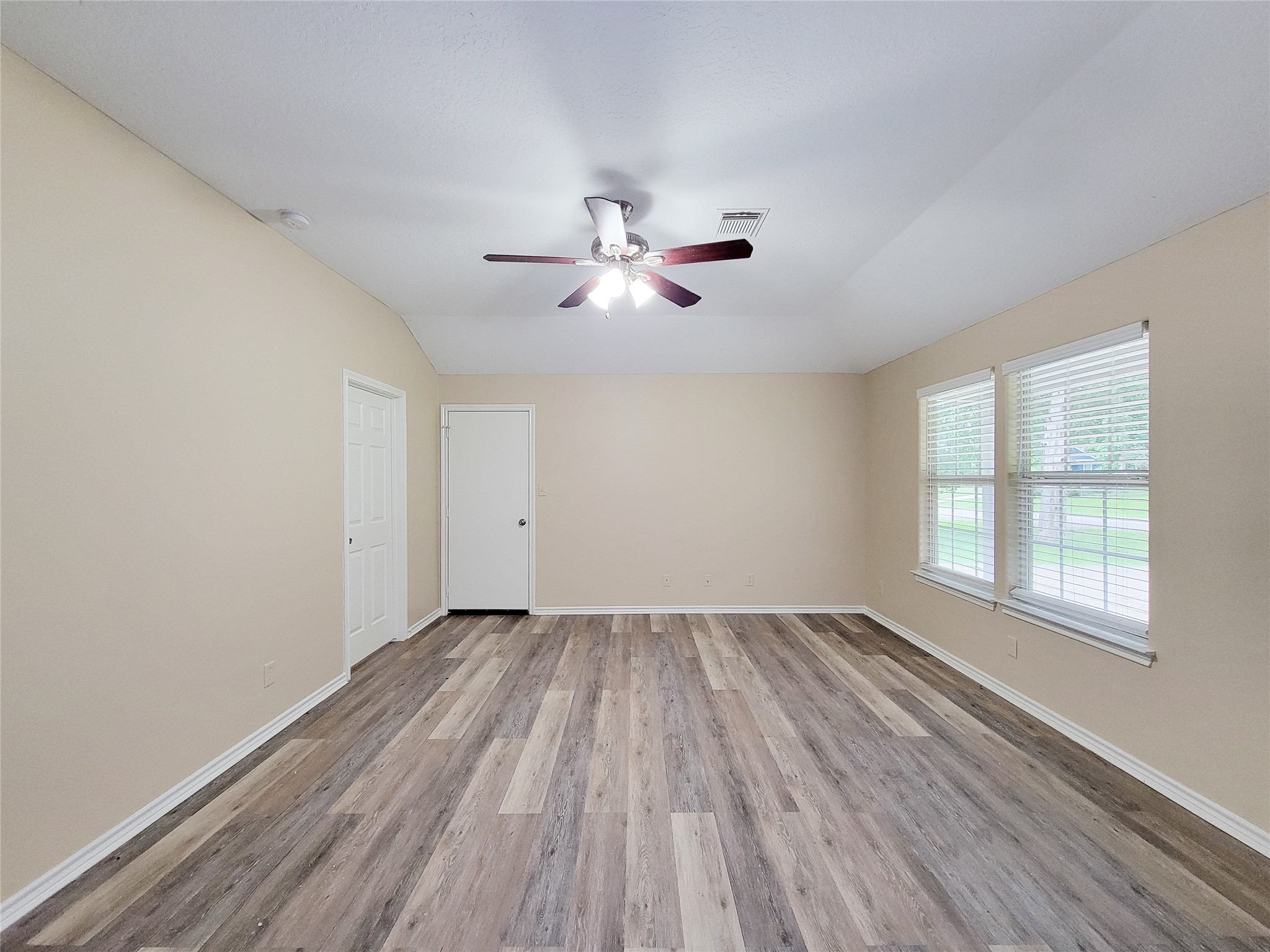 12700 Royal Green Drive Property Photo 28