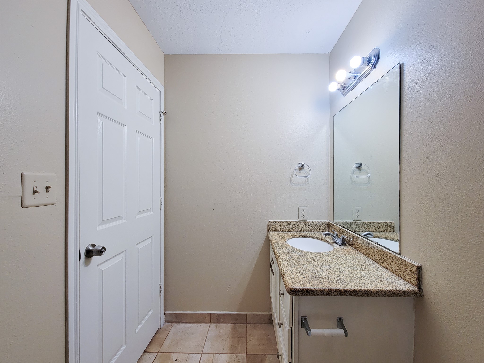 12700 Royal Green Drive Property Photo 32