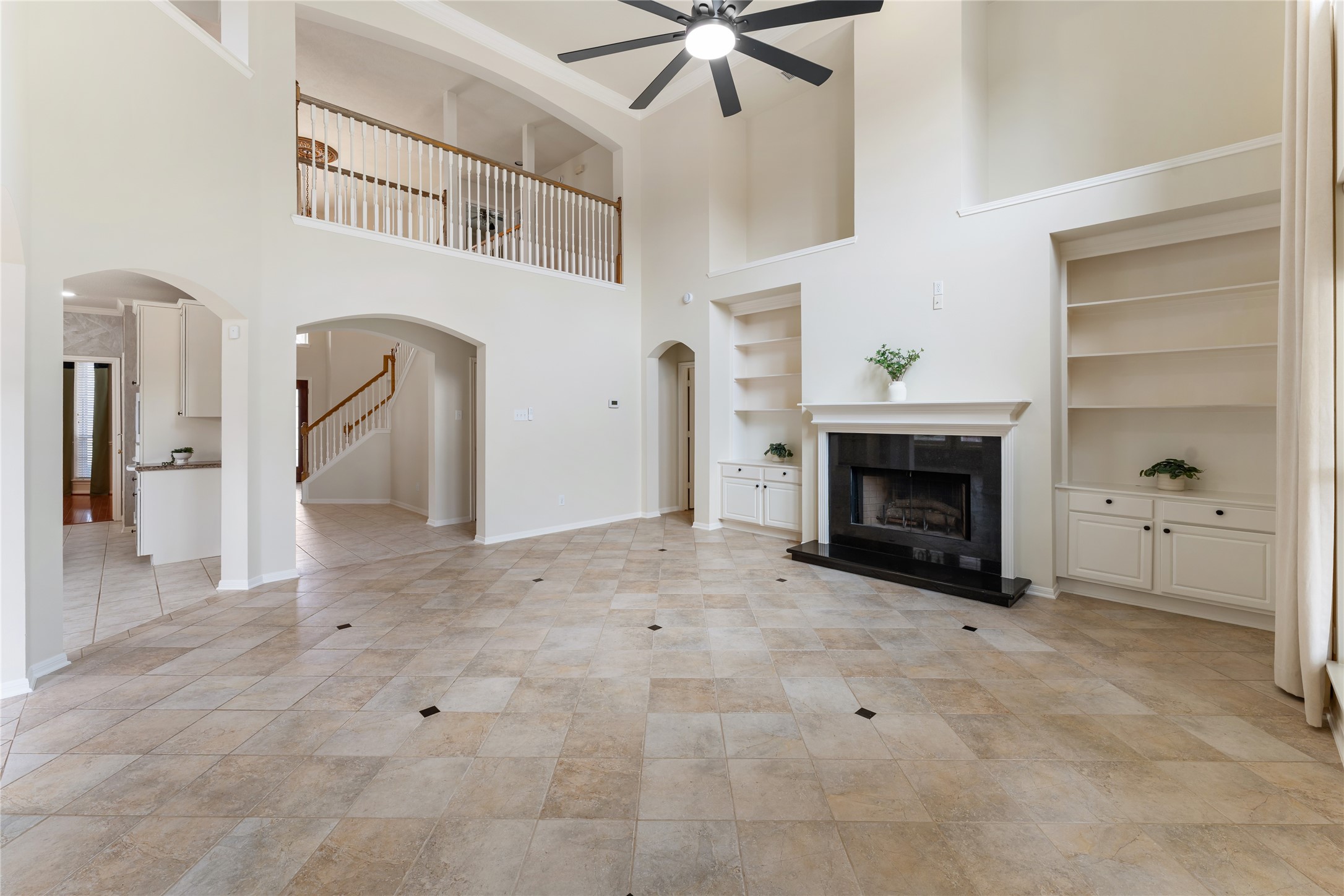 6231 Surfside Lane Property Photo 5