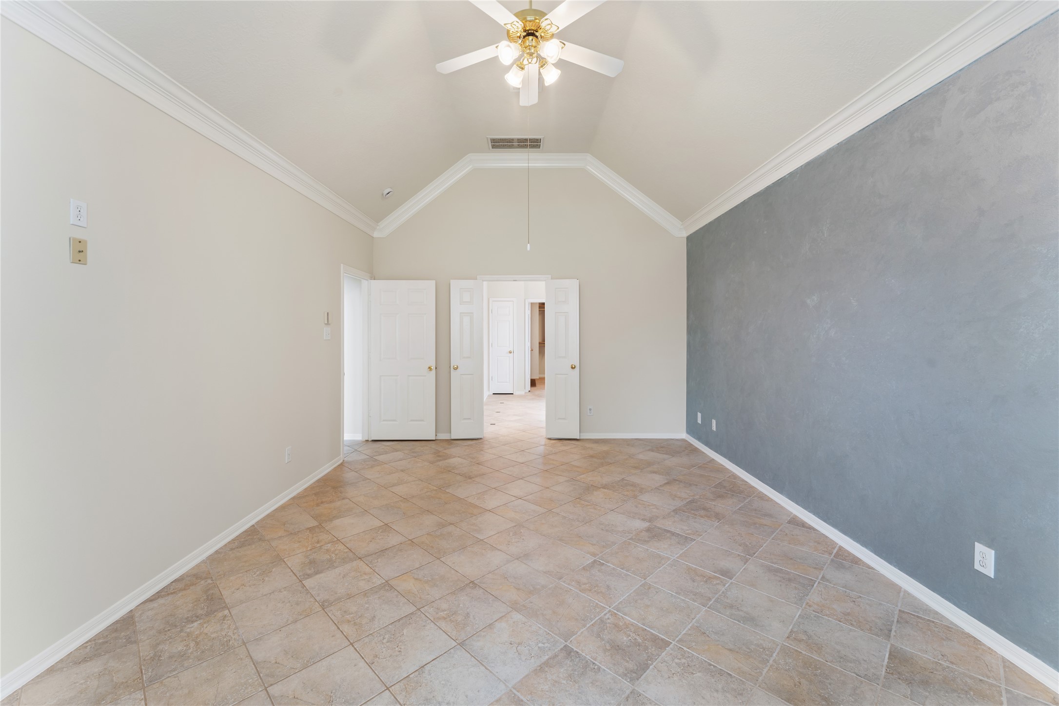 6231 Surfside Lane Property Photo 14