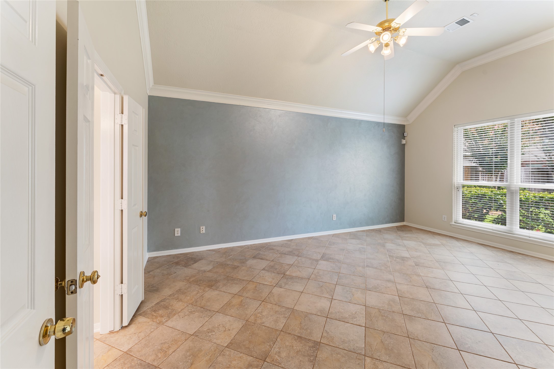 6231 Surfside Lane Property Photo 15