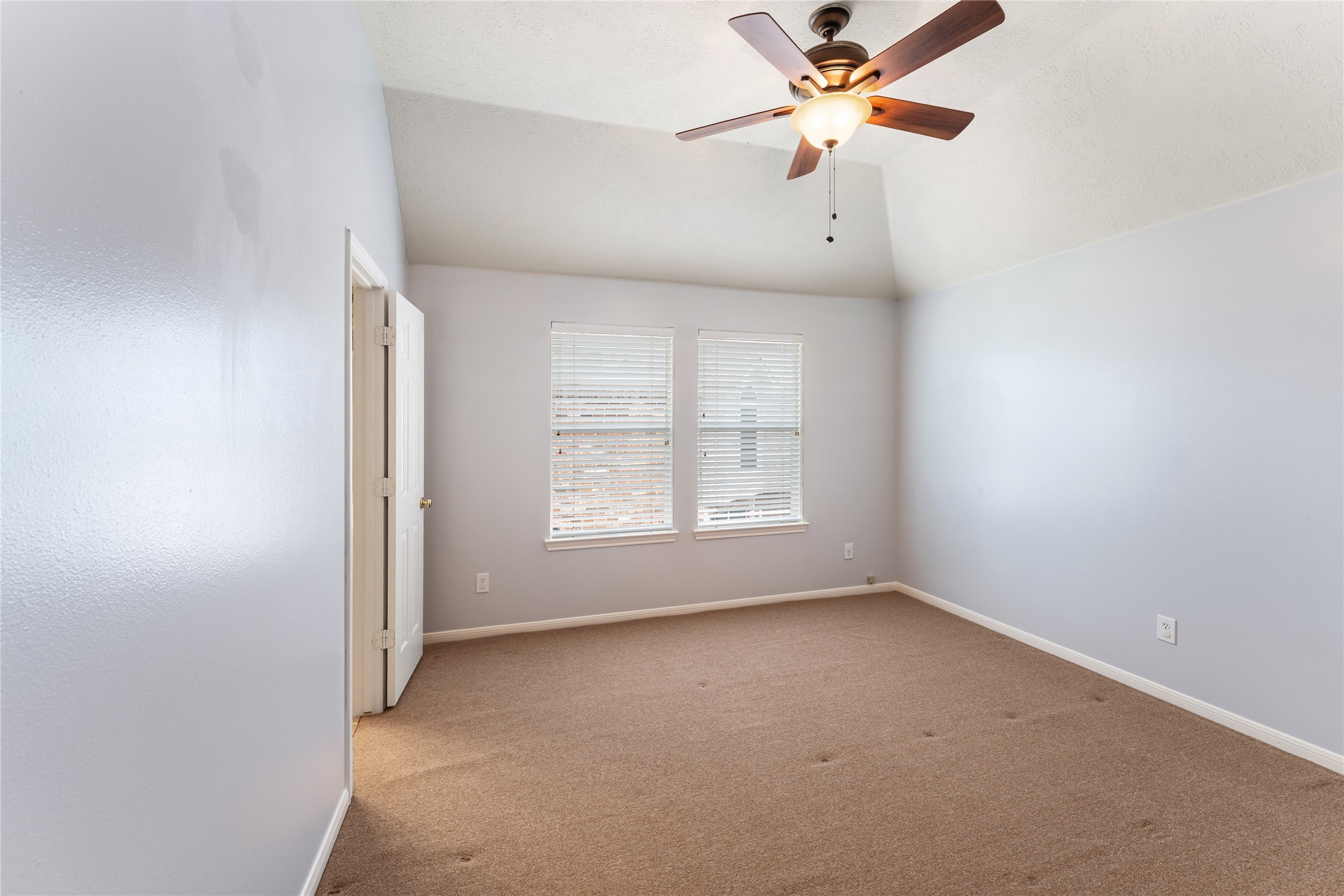 6231 Surfside Lane Property Photo 18