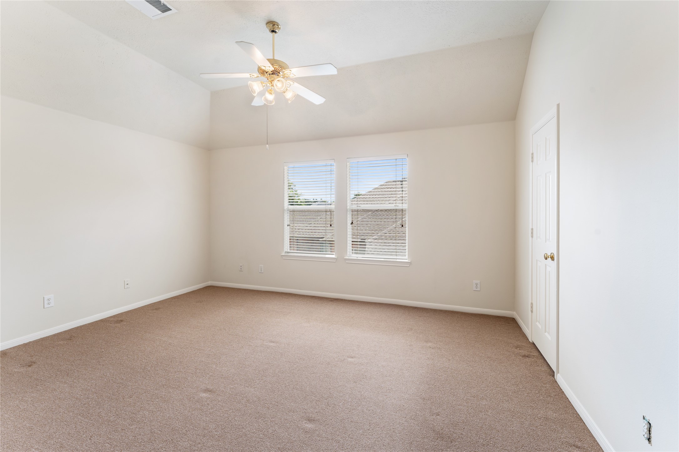 6231 Surfside Lane Property Photo 21