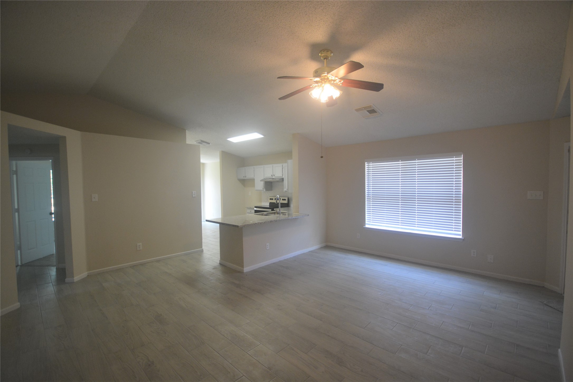 7723 Ellis Drive Property Photo 3