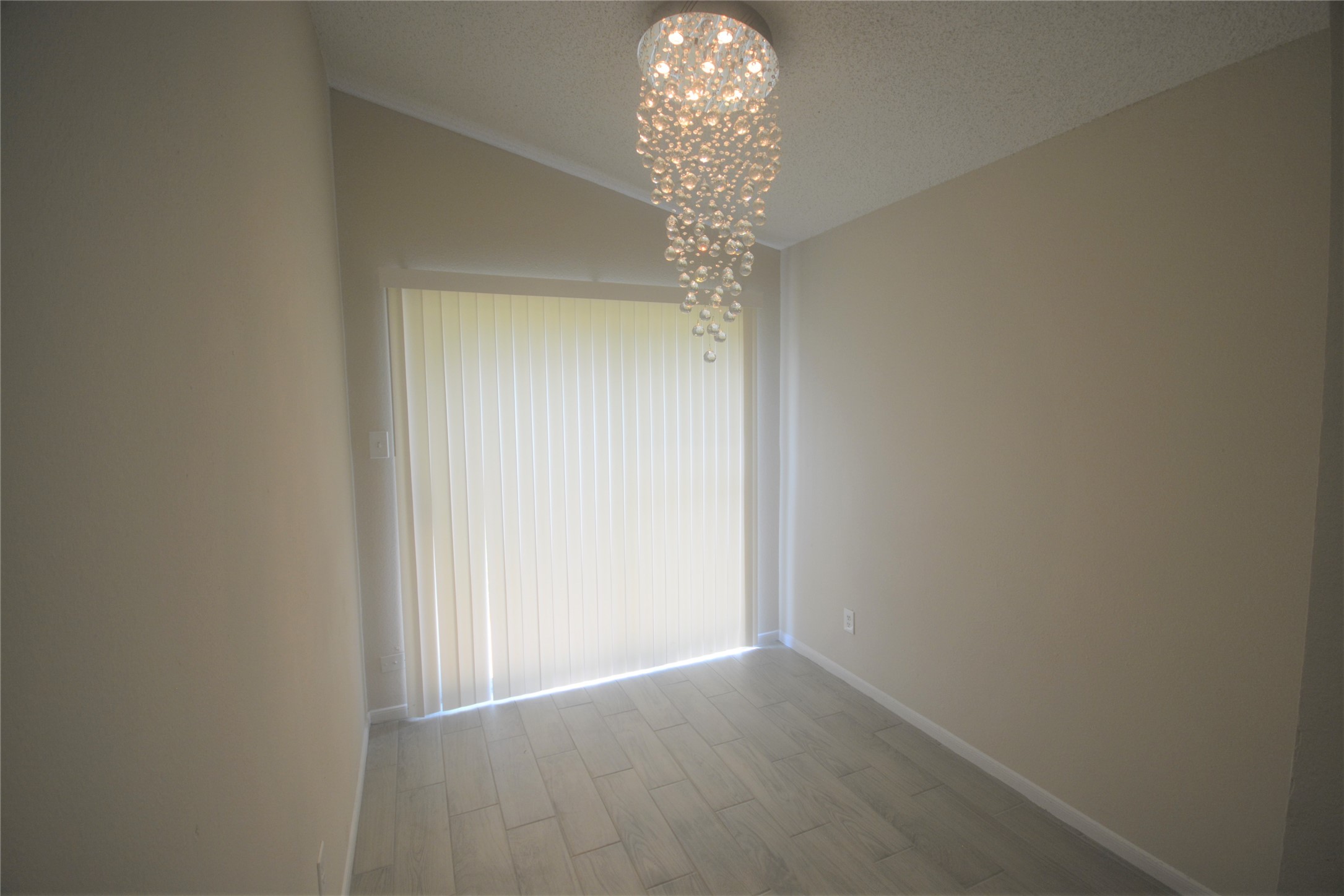 7723 Ellis Drive Property Photo 8