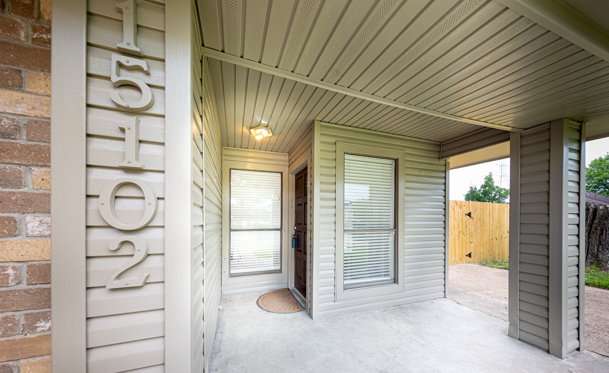 15102 Sheffield Terrace Property Photo 2