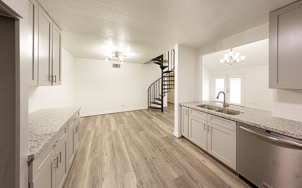 15102 Sheffield Terrace Property Photo 9