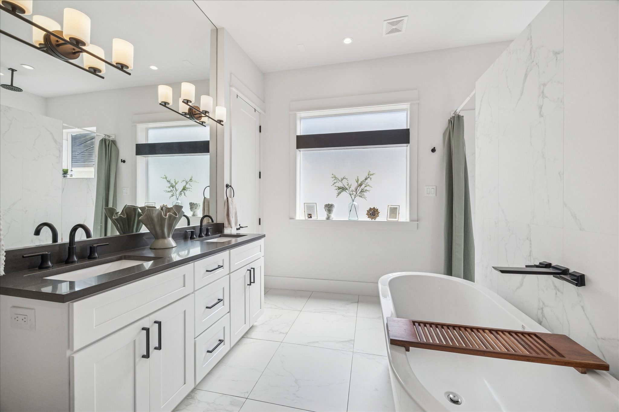 1311 Laird Street Property Photo 24