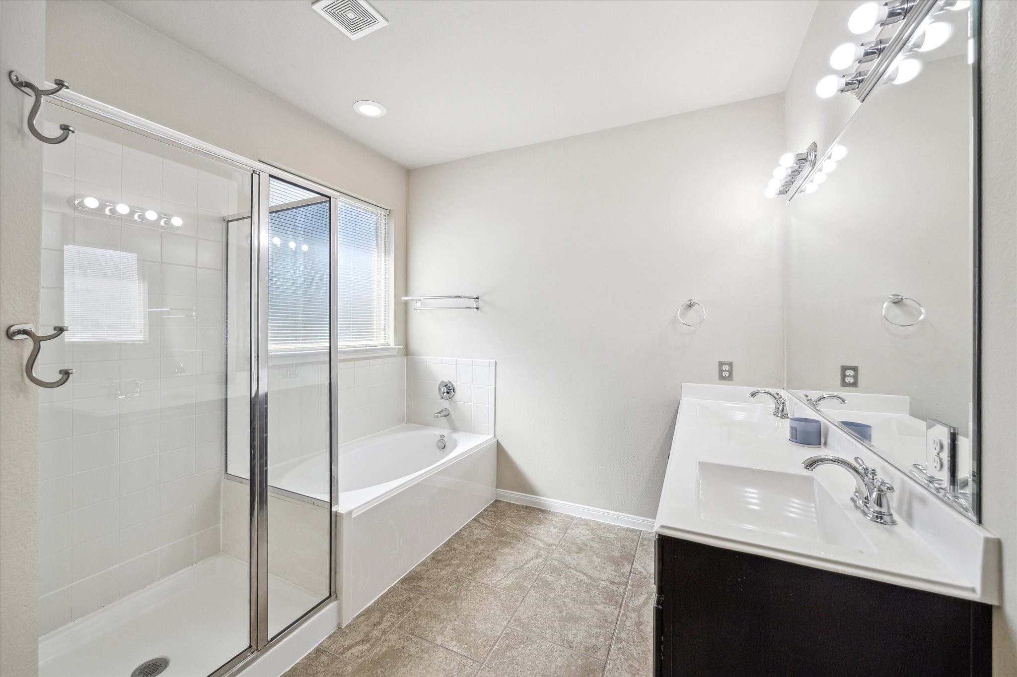 22582 Valley Canyon Lane Property Photo 10
