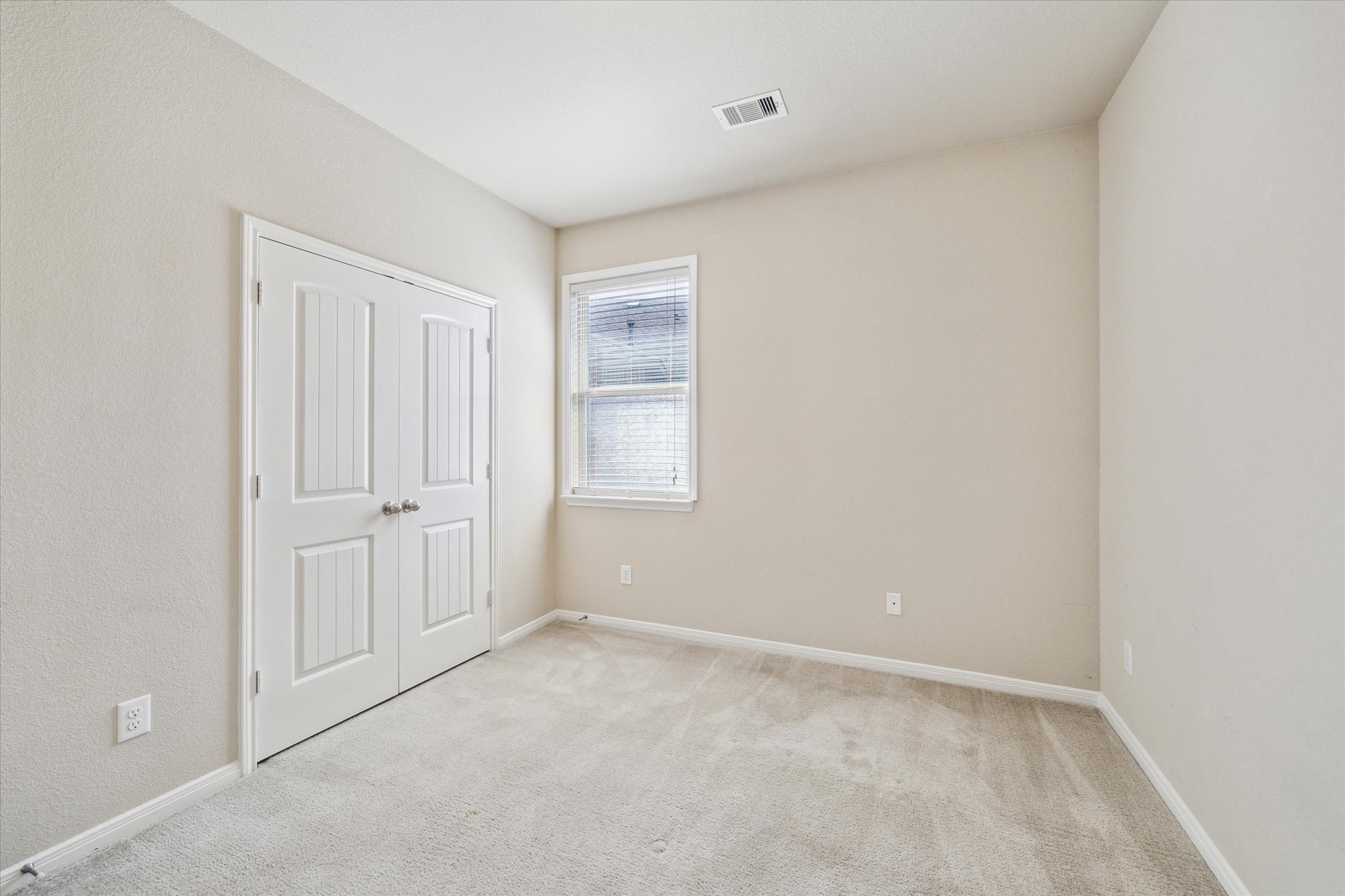 22582 Valley Canyon Lane Property Photo 14
