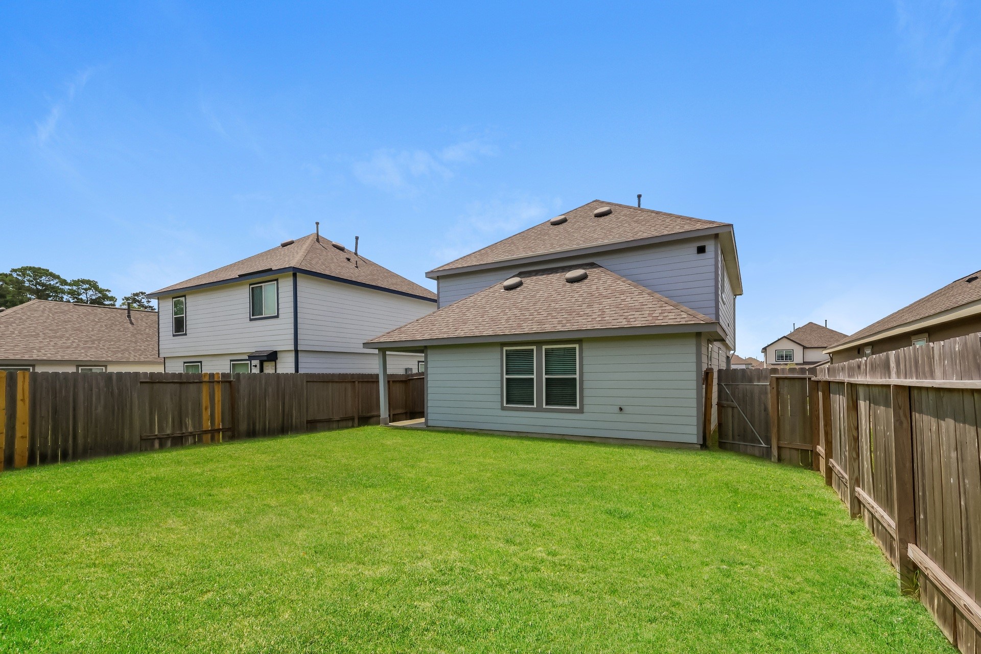 2430 Flathead Drive Property Photo 3