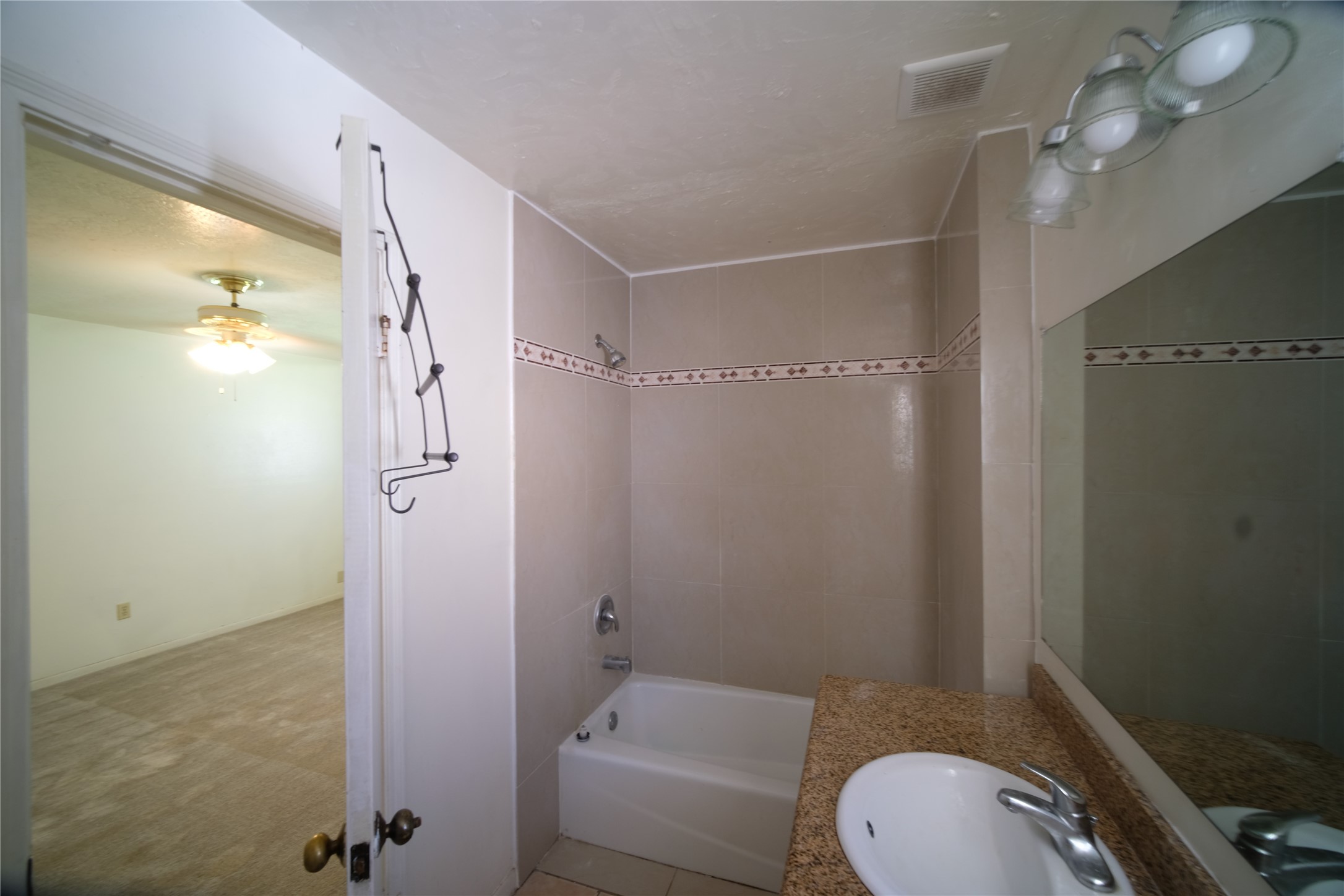12526 Lima Drive Property Photo 16