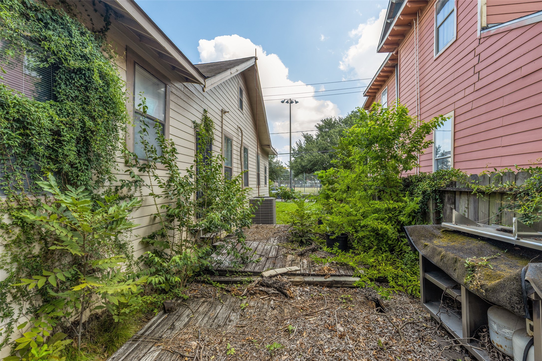 3012 Garrow Street Property Photo 23