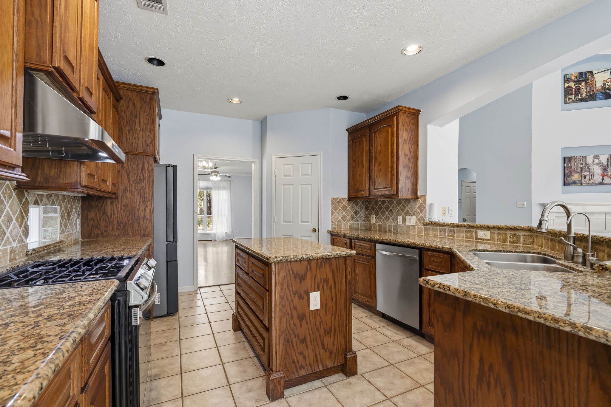 2123 Mossy Trails Dr Property Photo 10