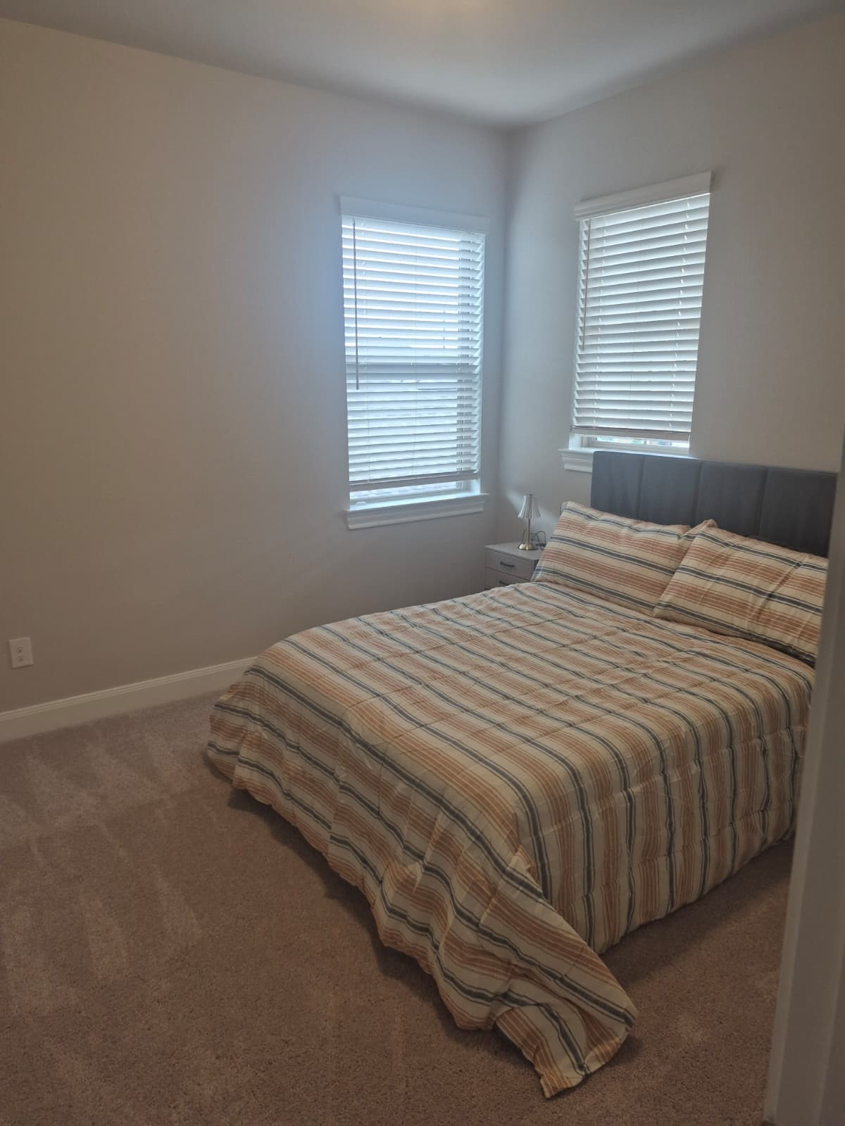 809 Coronado Terrace Ln Property Photo 17