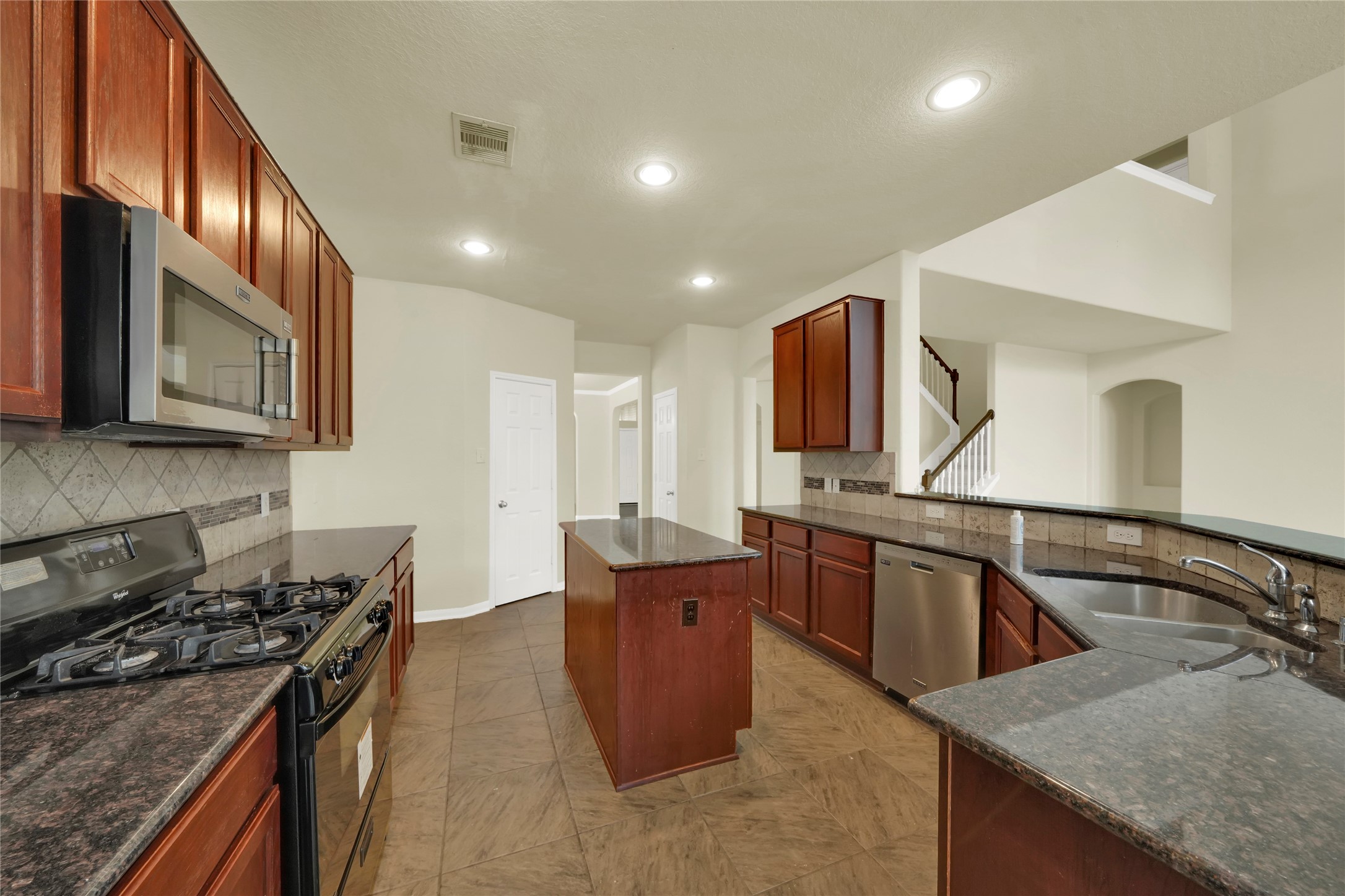 20803 Fair Walnut Way Property Photo 4