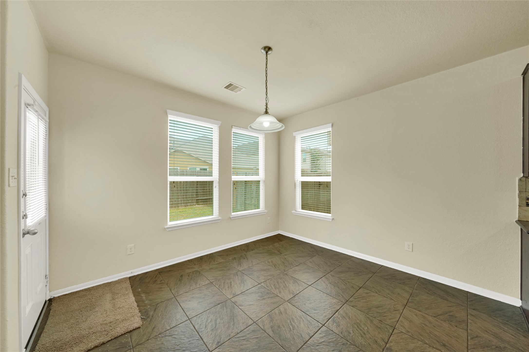 20803 Fair Walnut Way Property Photo 7