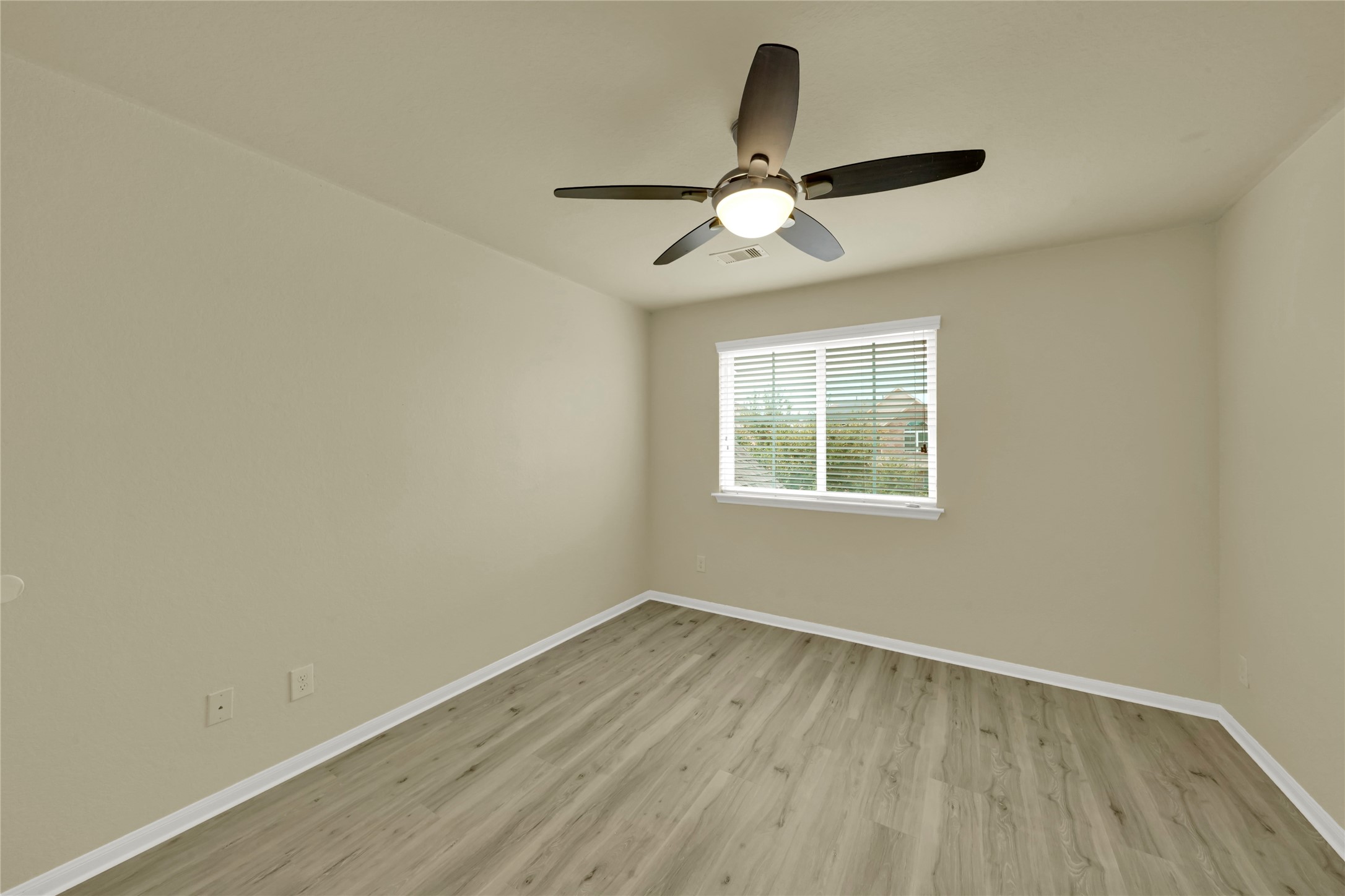 20803 Fair Walnut Way Property Photo 17