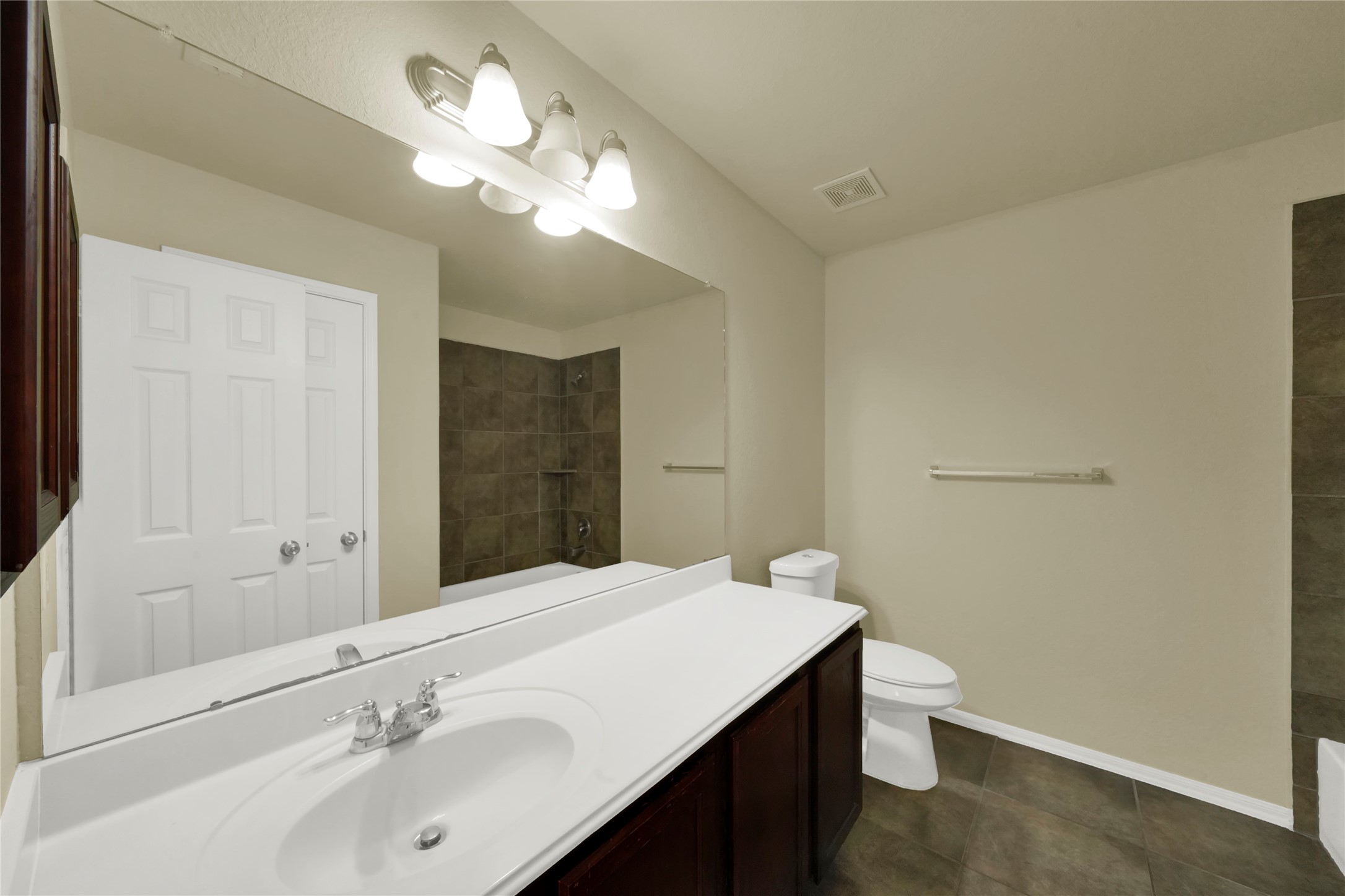 20803 Fair Walnut Way Property Photo 18