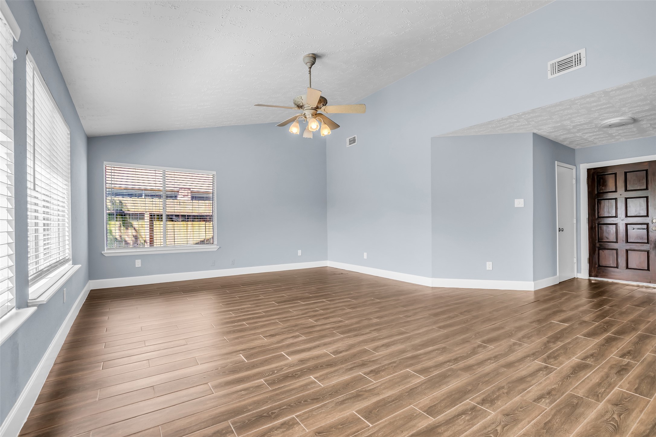 23819 Griffin House Lane Property Photo 8