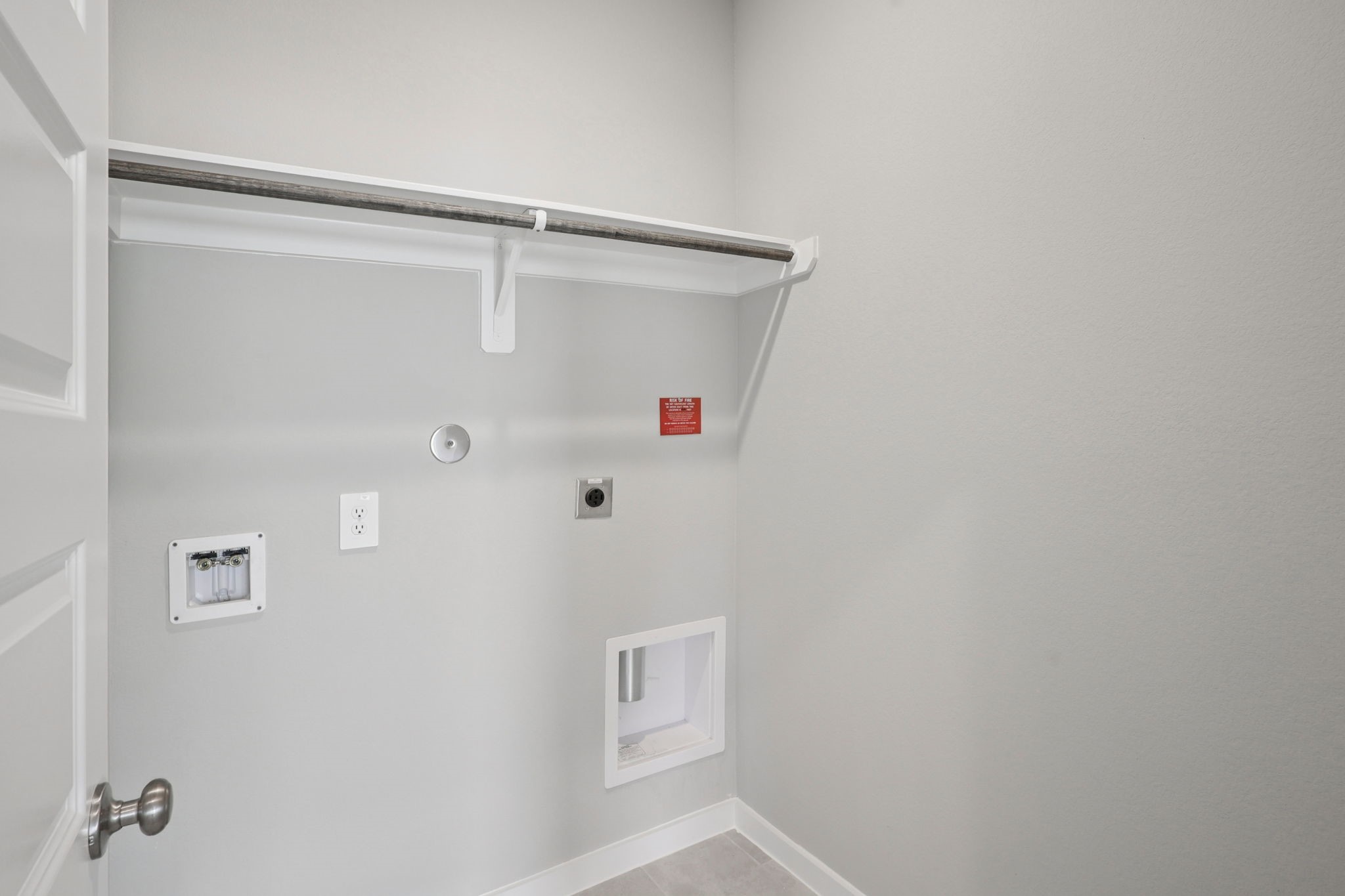 4119 Glowing Hearth Drive Property Photo 18