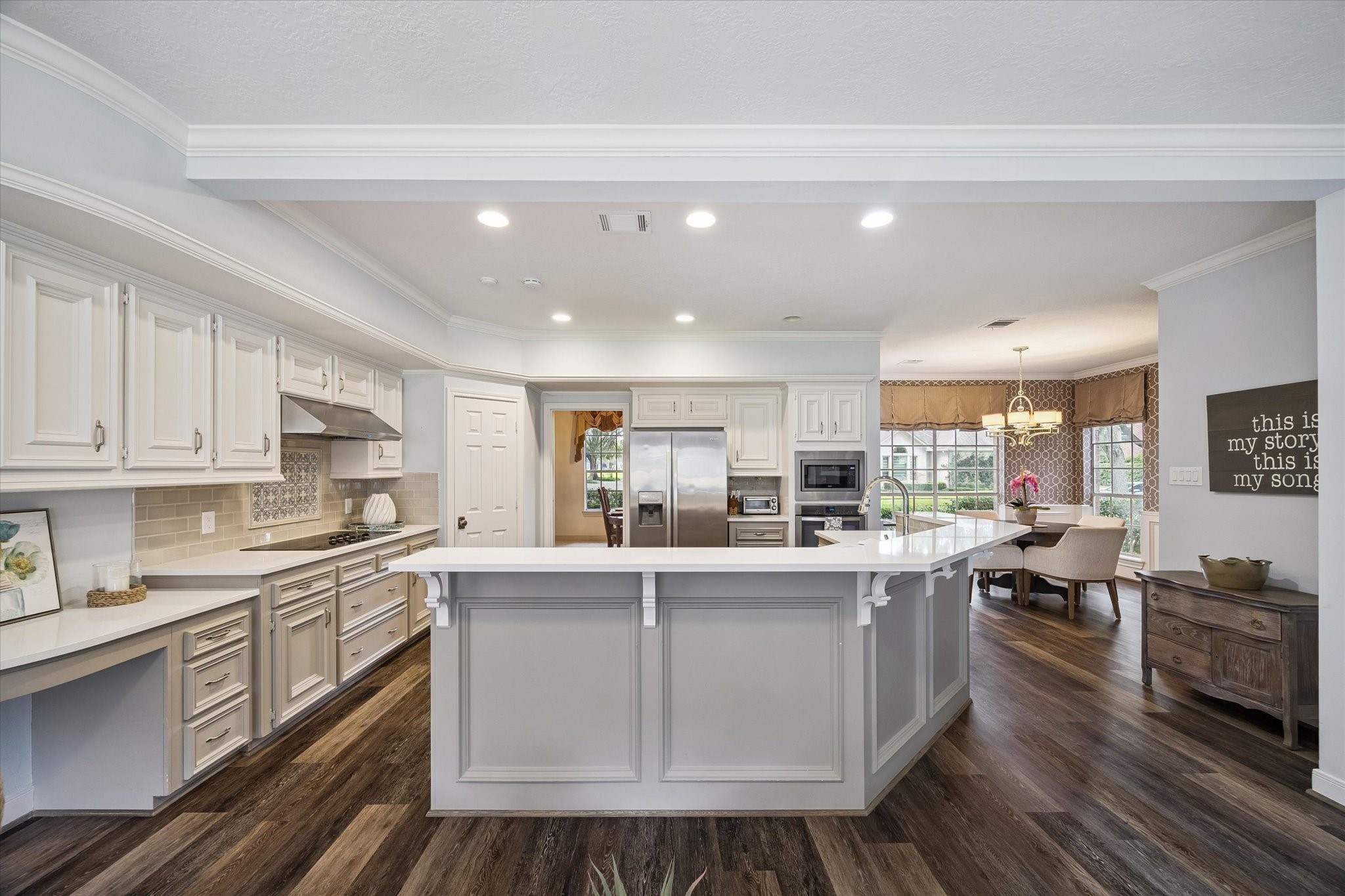 1419 Camelot Place Property Photo 8