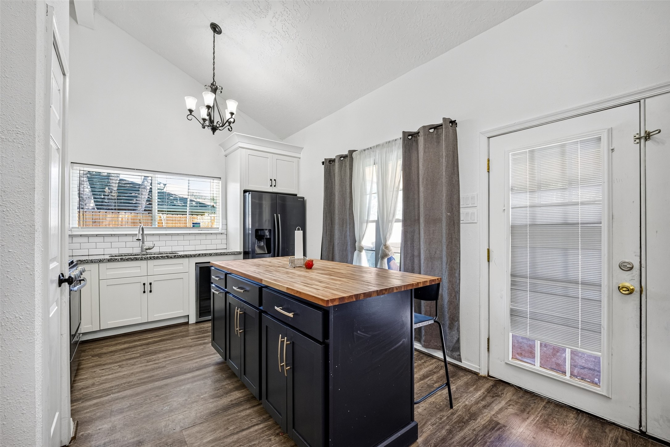 1011 Kensington Drive Property Photo 15