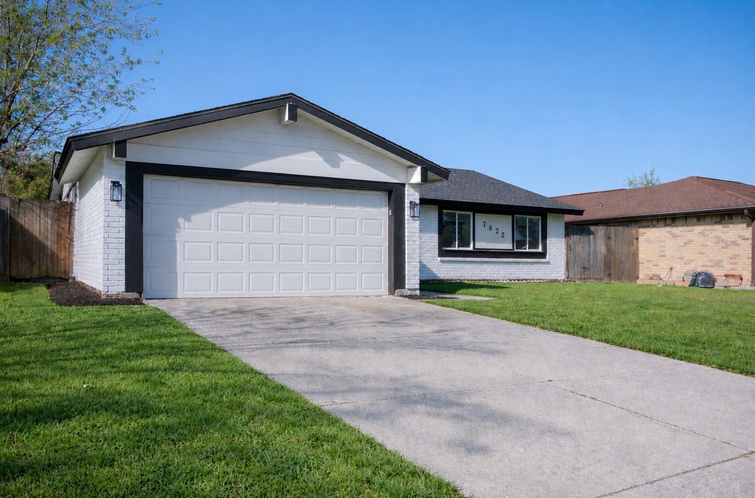 7622 Westbank Avenue Property Photo 3