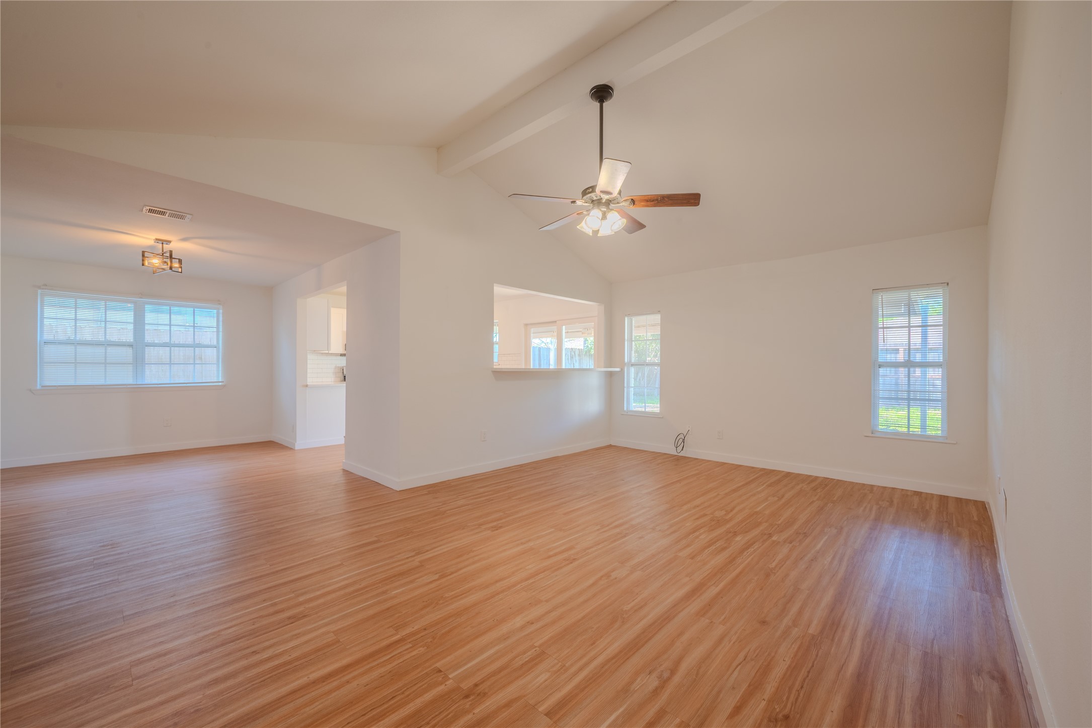 7622 Westbank Avenue Property Photo 5