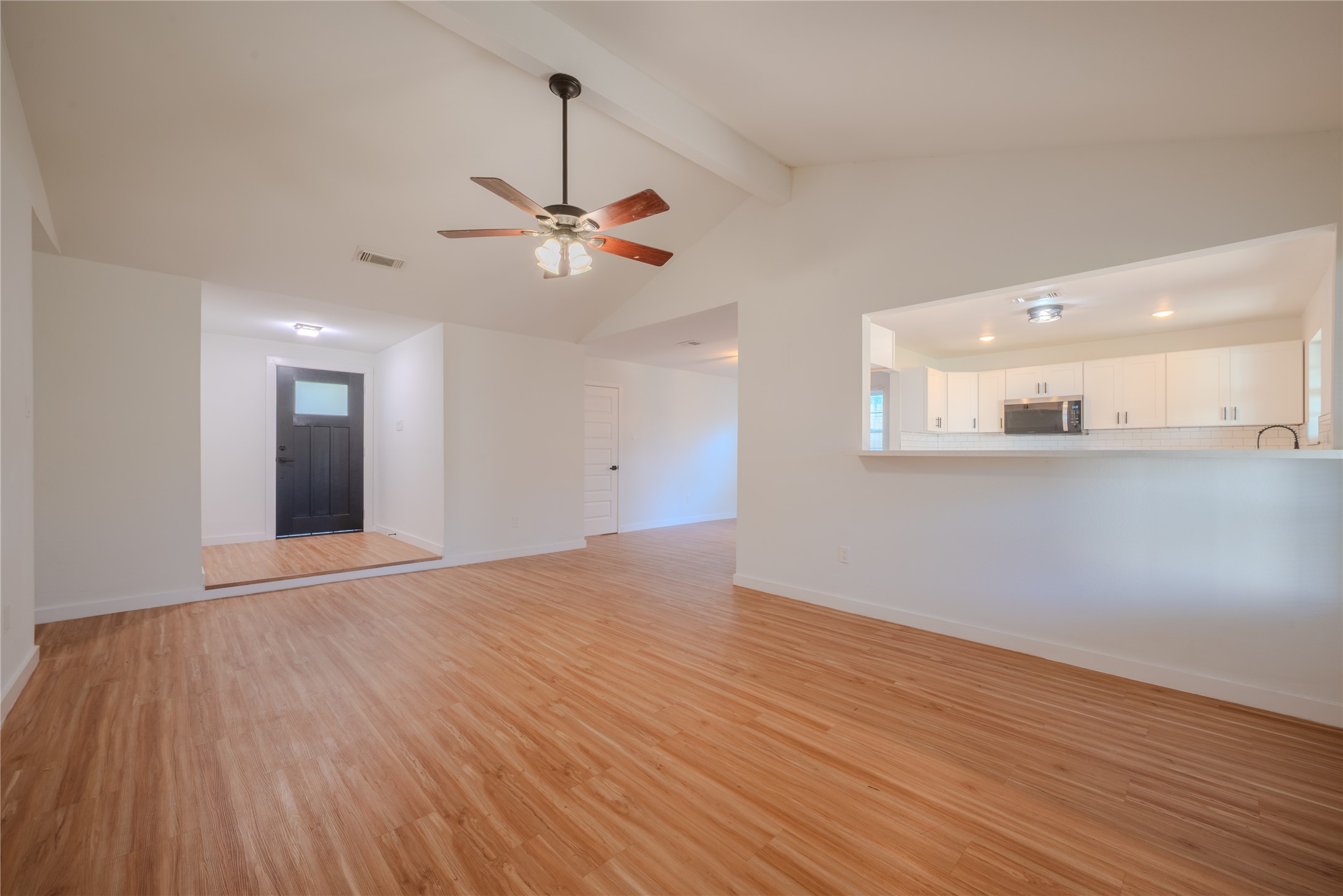 7622 Westbank Avenue Property Photo 6