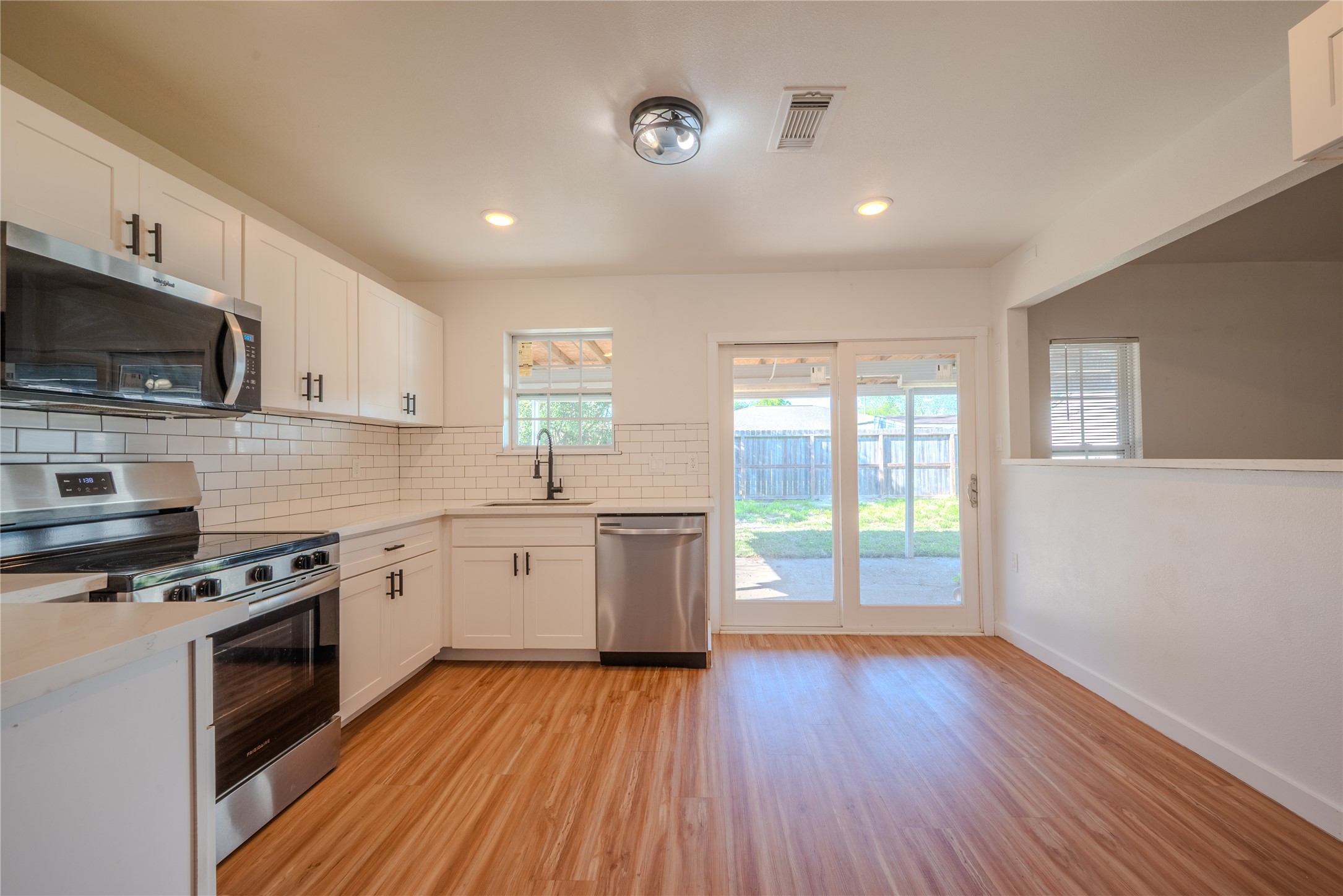 7622 Westbank Avenue Property Photo 11