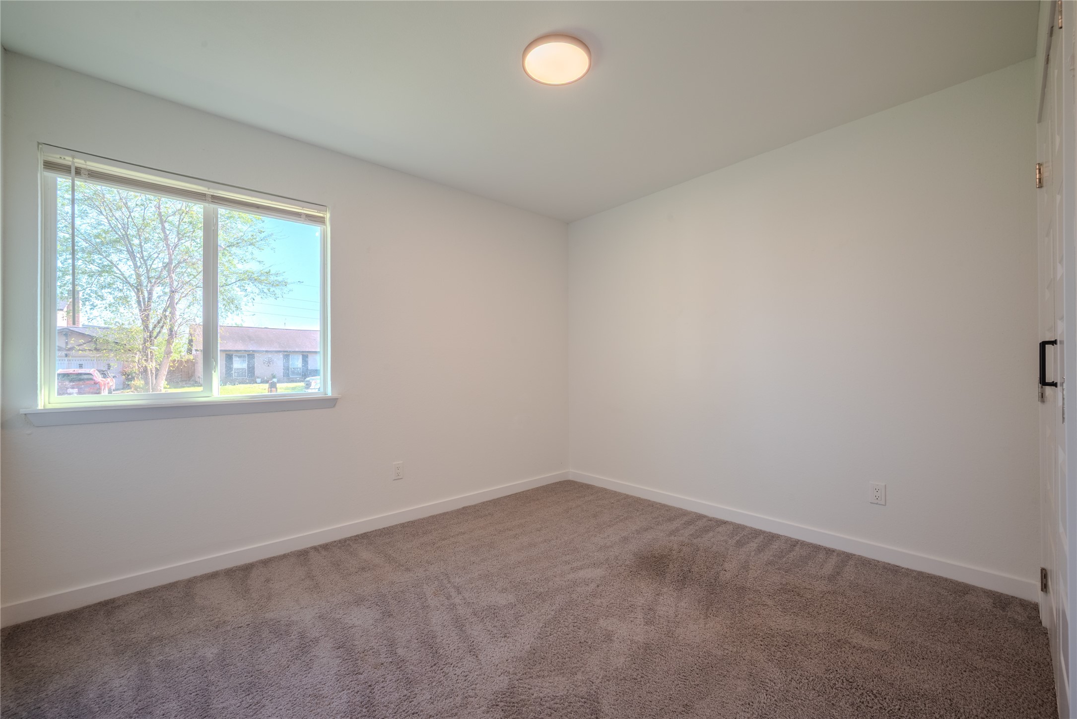 7622 Westbank Avenue Property Photo 16