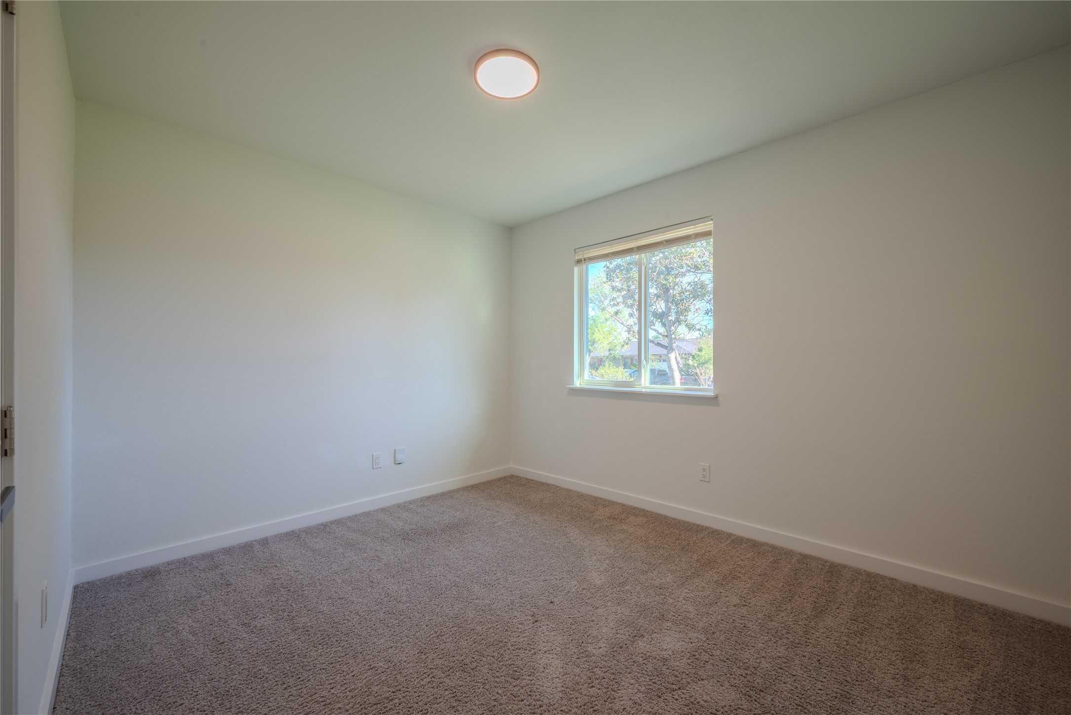 7622 Westbank Avenue Property Photo 18