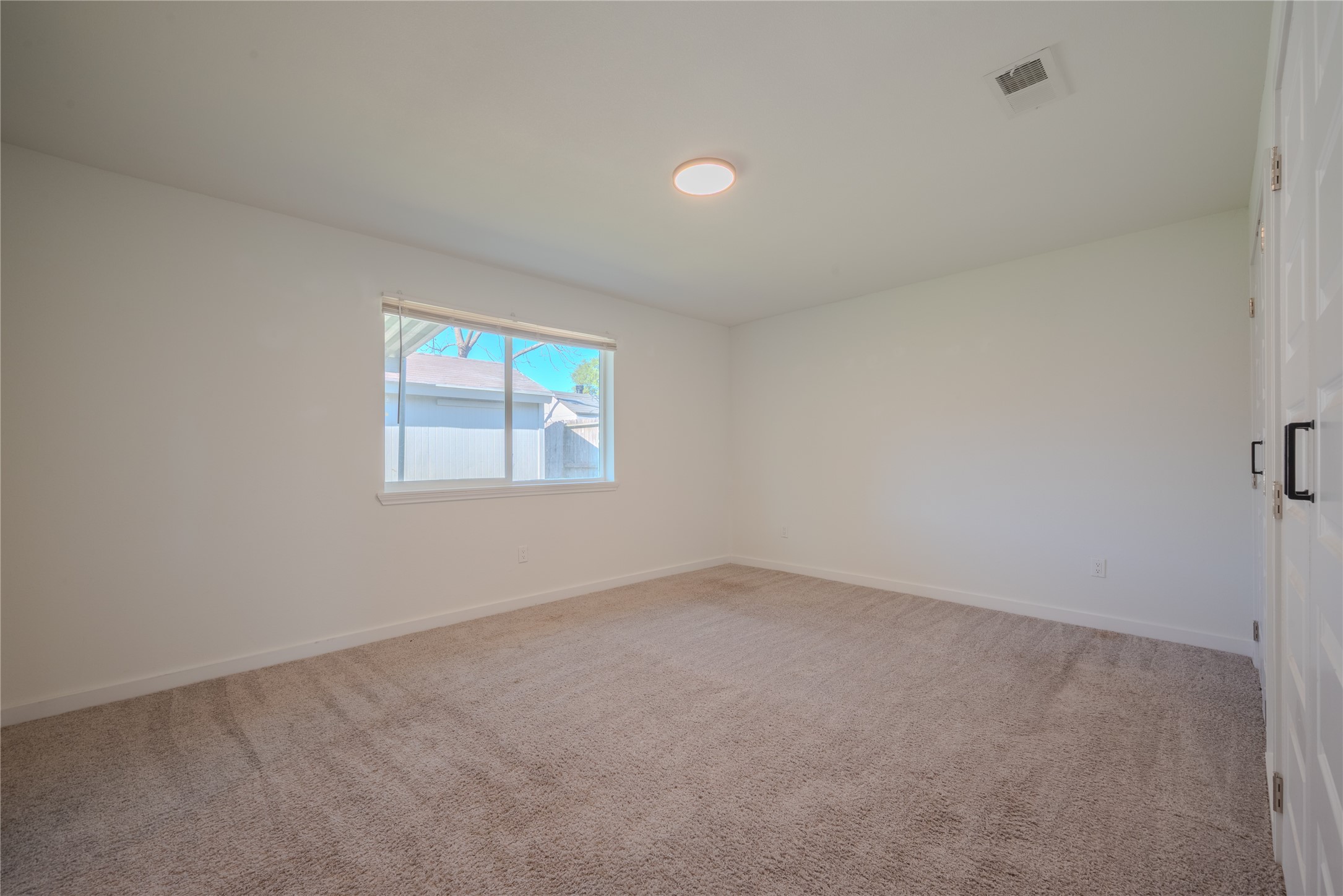 7622 Westbank Avenue Property Photo 23