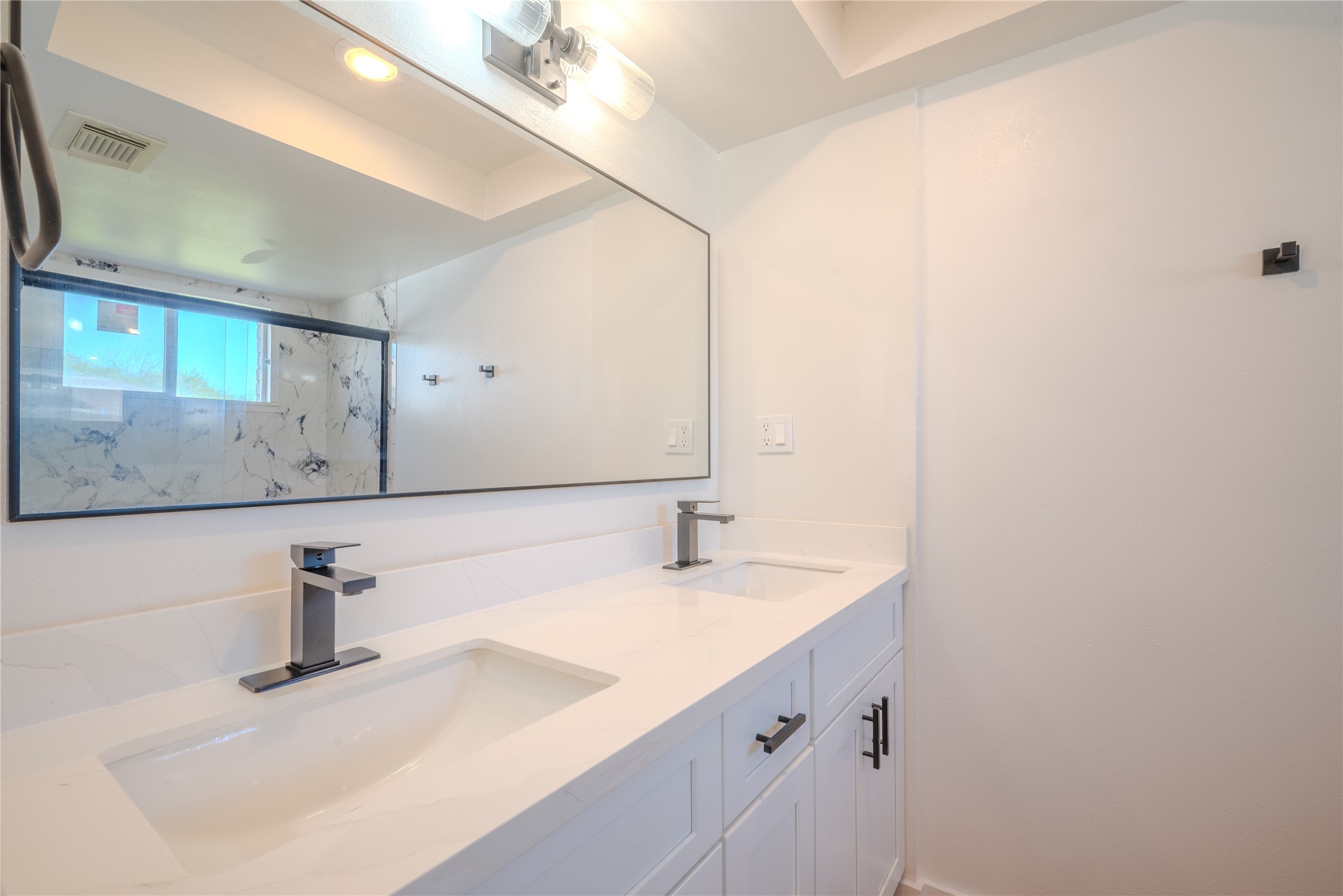 7622 Westbank Avenue Property Photo 25