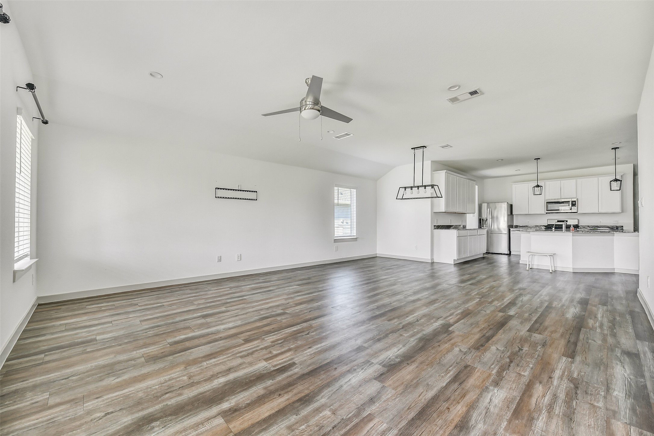 1004 Great Barracuda Lane Property Photo 7