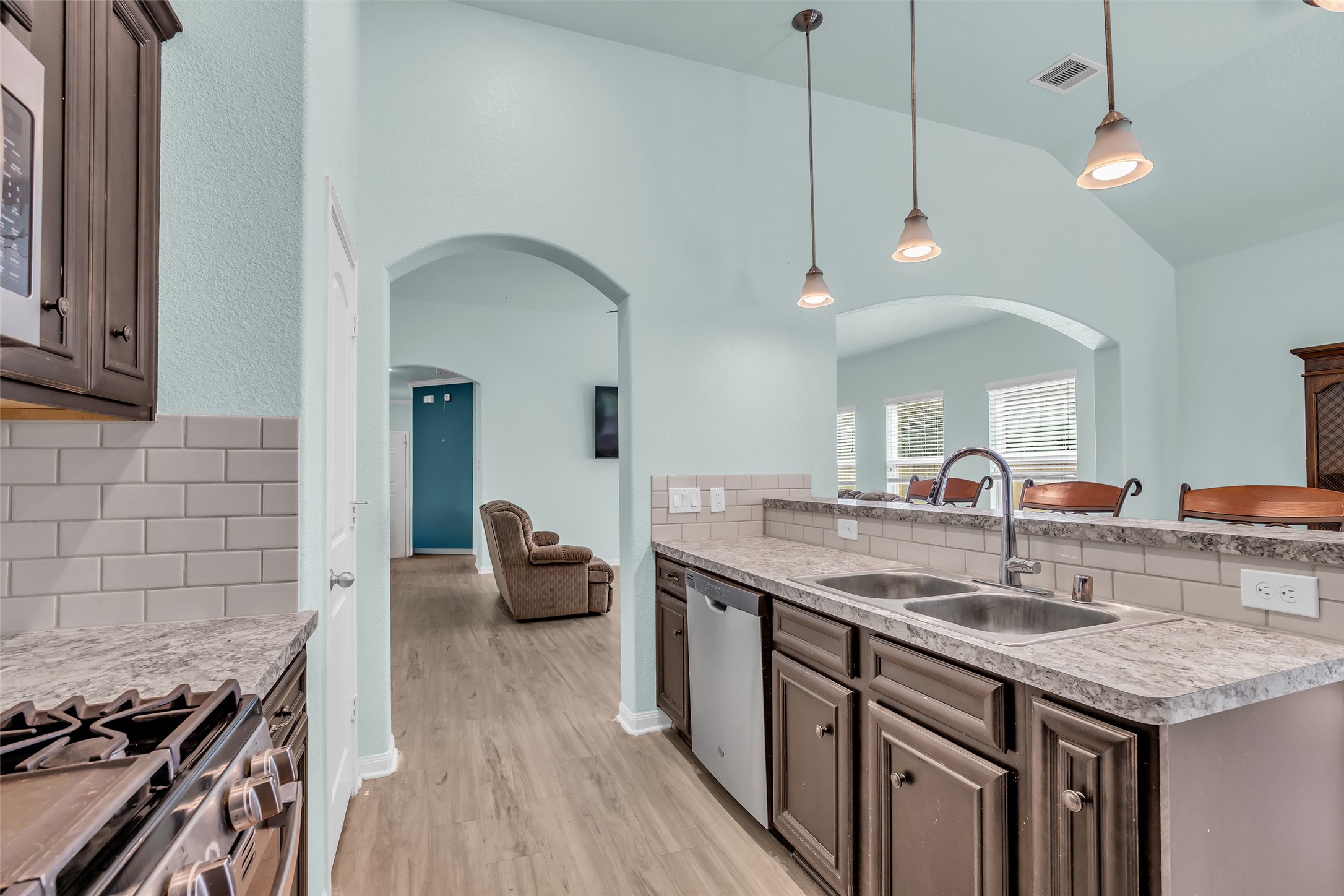 15031 Meadow Glen N Property Photo 14