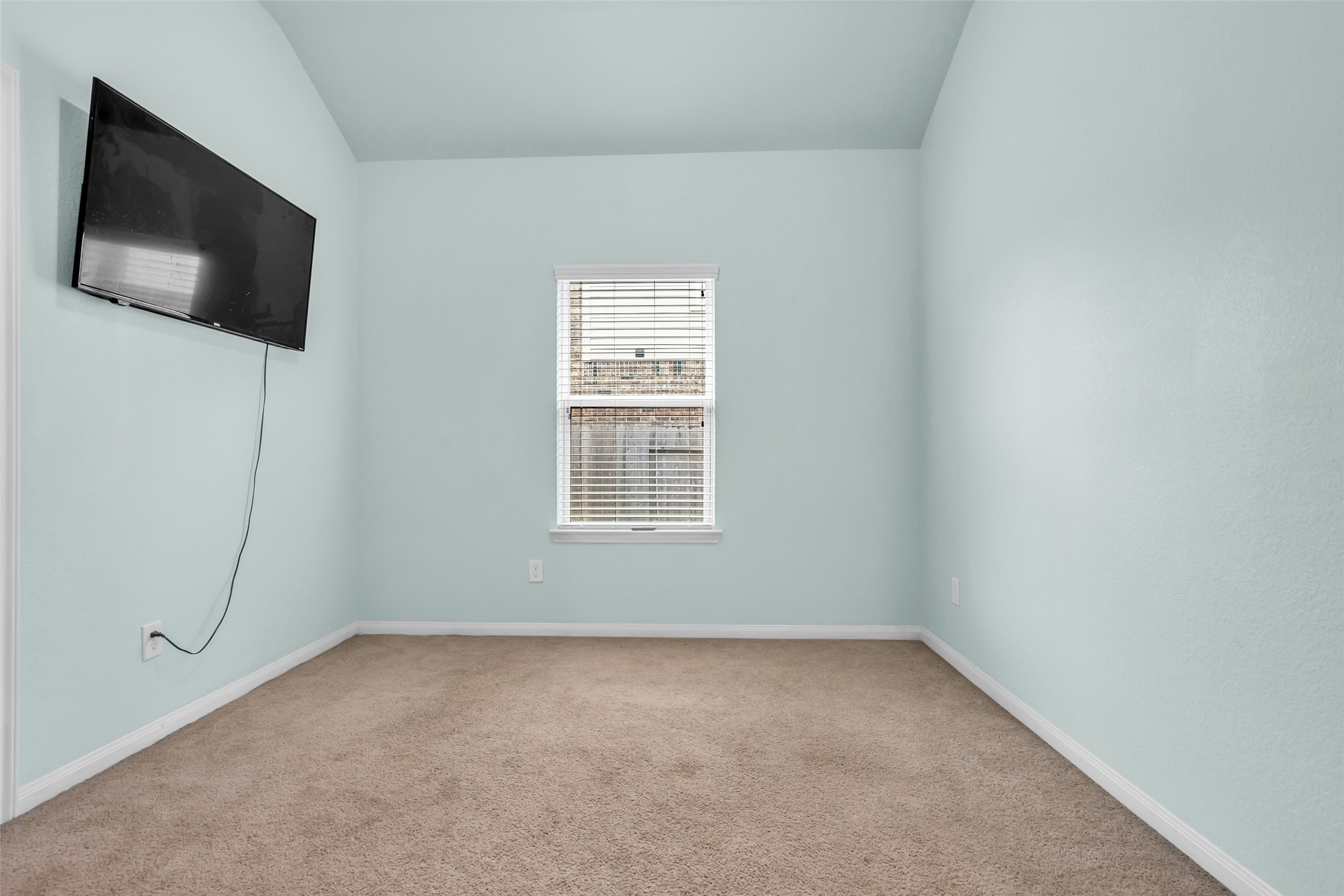 15031 Meadow Glen N Property Photo 22
