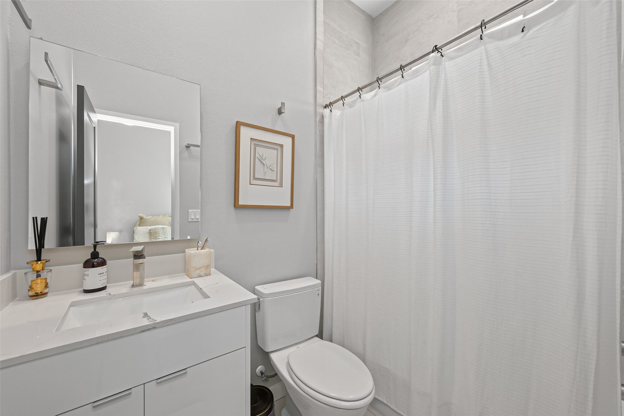 607 Memorial Heights Drive Property Photo 17