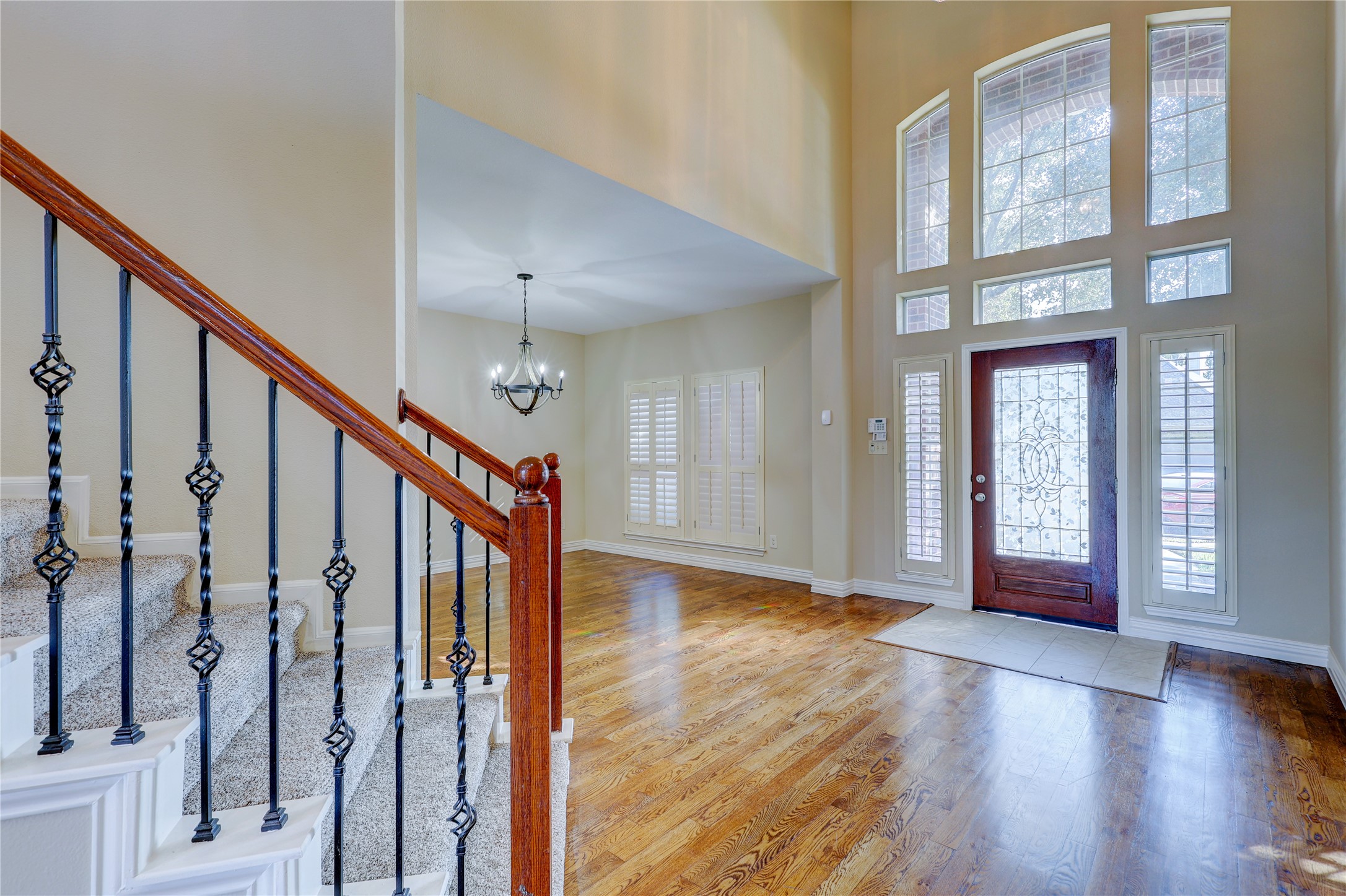 5507 Opal Cove Court Property Photo 3