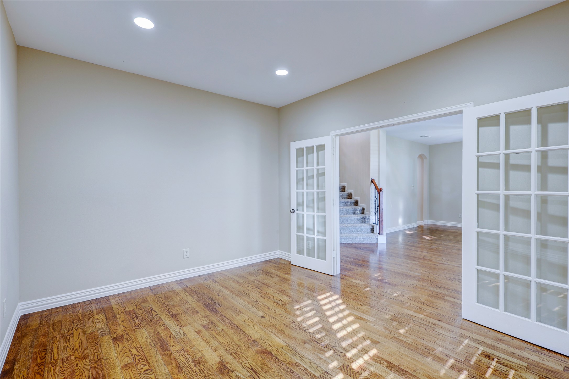 5507 Opal Cove Court Property Photo 6