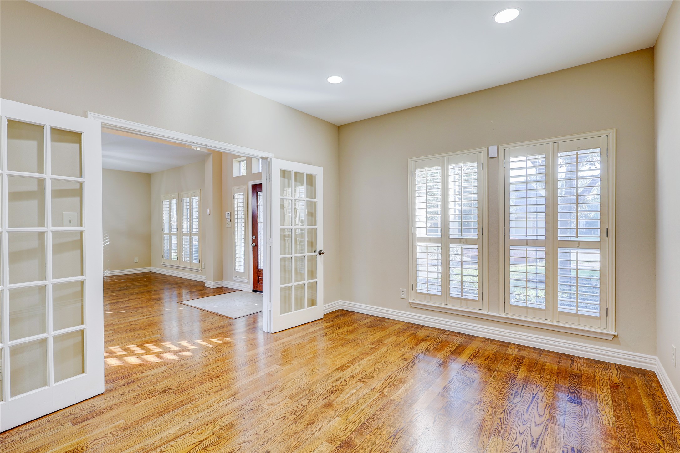 5507 Opal Cove Court Property Photo 7