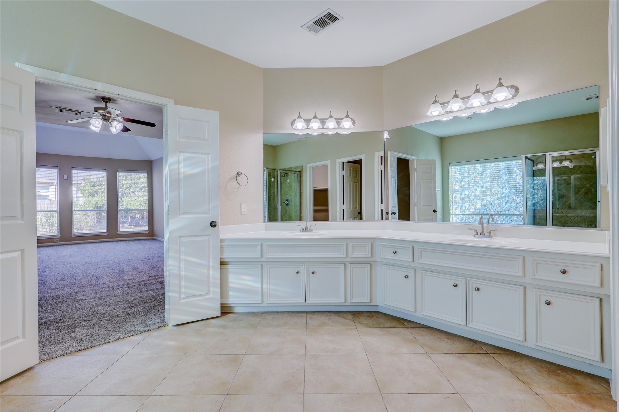 5507 Opal Cove Court Property Photo 28
