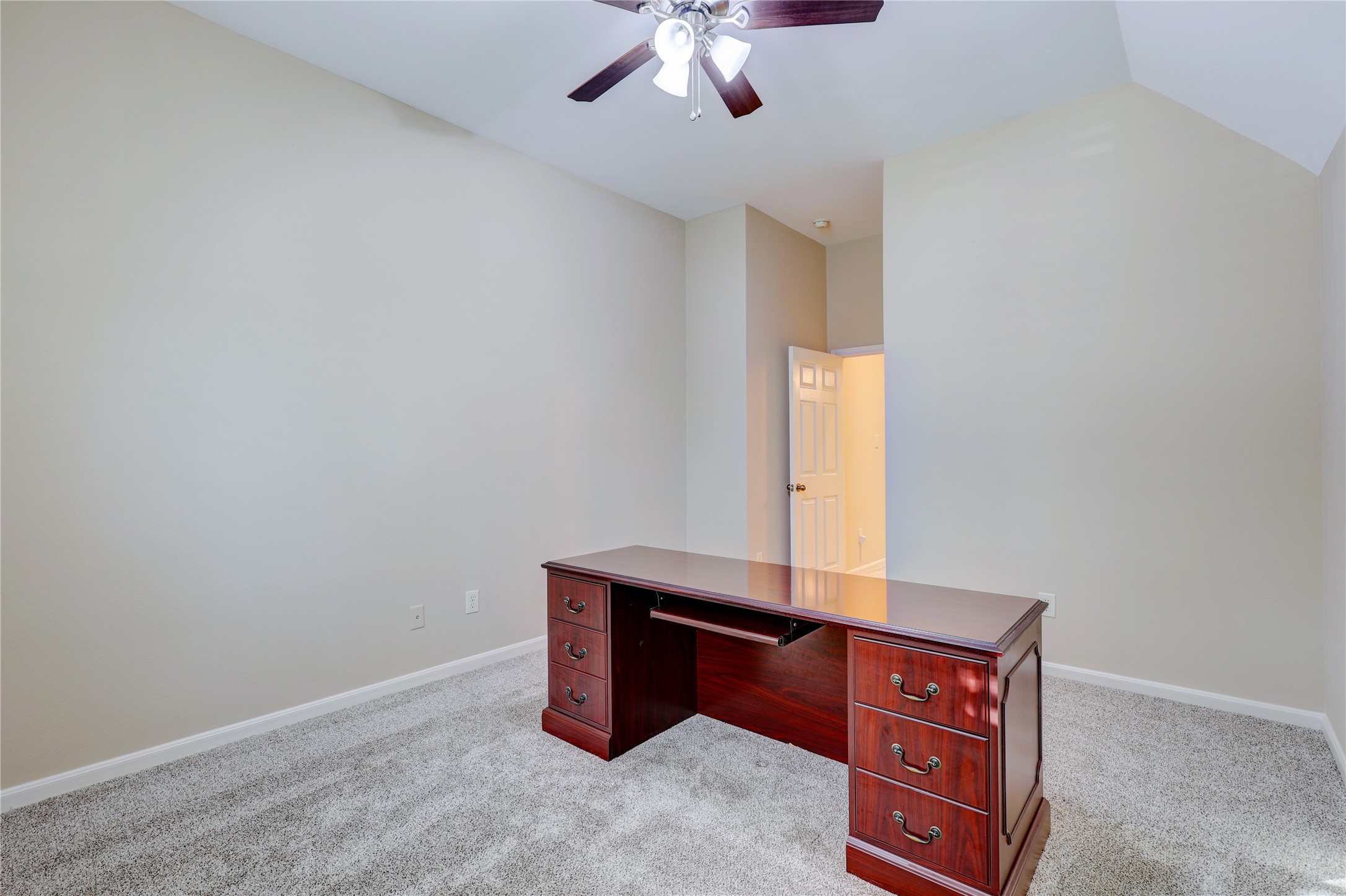 5507 Opal Cove Court Property Photo 34