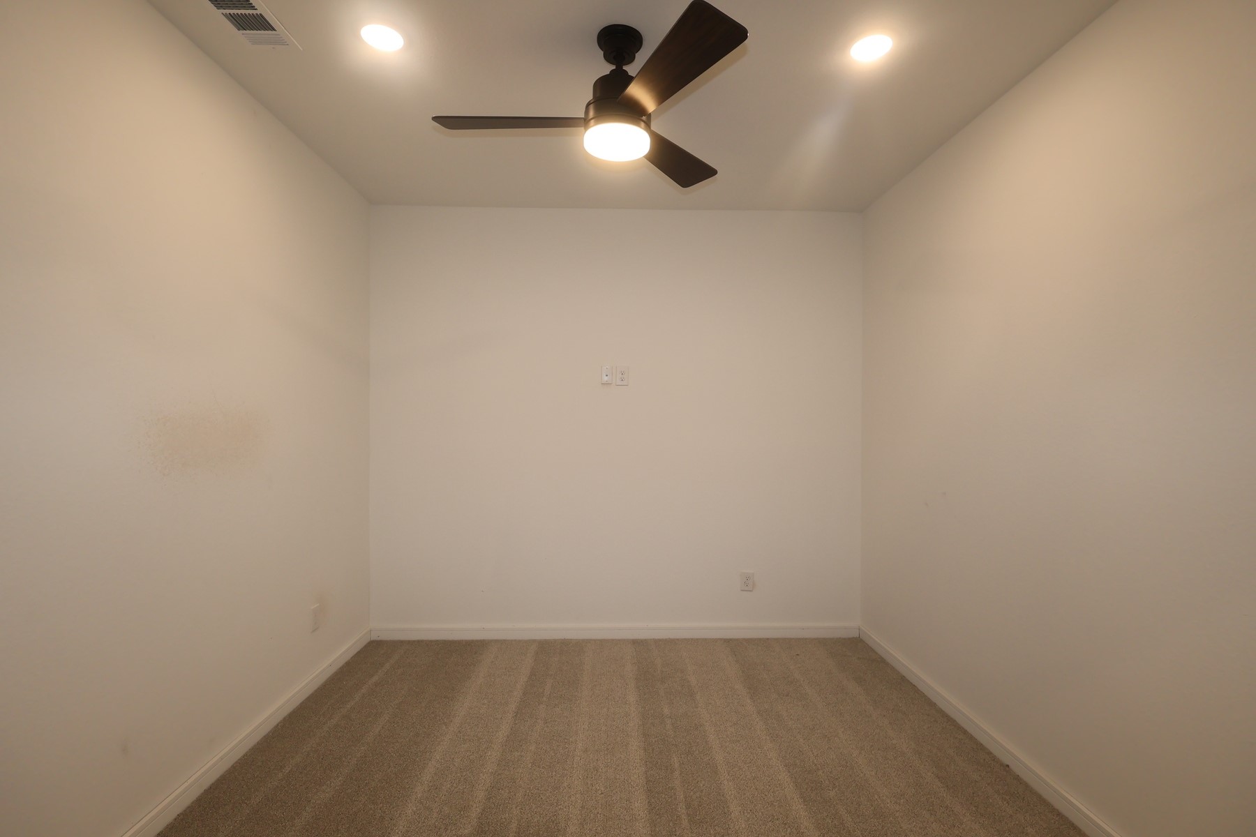 12023 Old Fashion Circle Property Photo 2